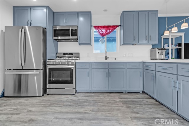 Los Angeles, California, 91605, United States, 5 Bedrooms Bedrooms, ,4 BathroomsBathrooms,Residential,For Sale,1979926