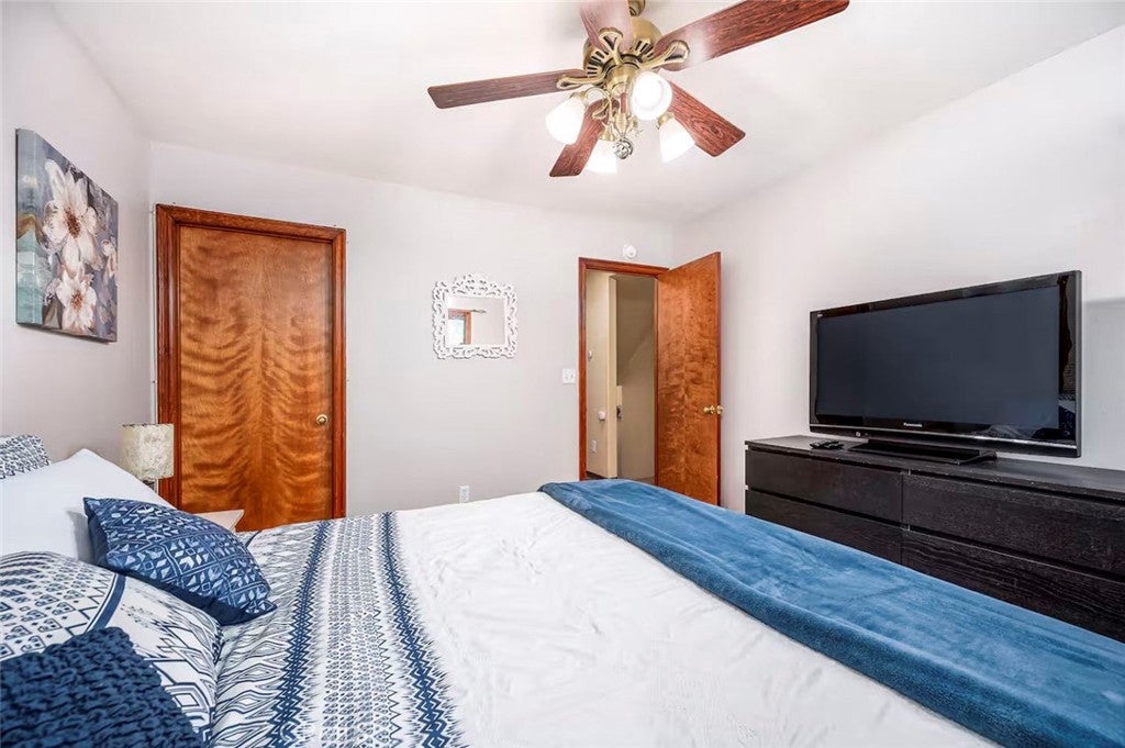 Crestline, California, 92325, United States, 3 Bedrooms Bedrooms, ,3 BathroomsBathrooms,Residential,For Sale,1939117