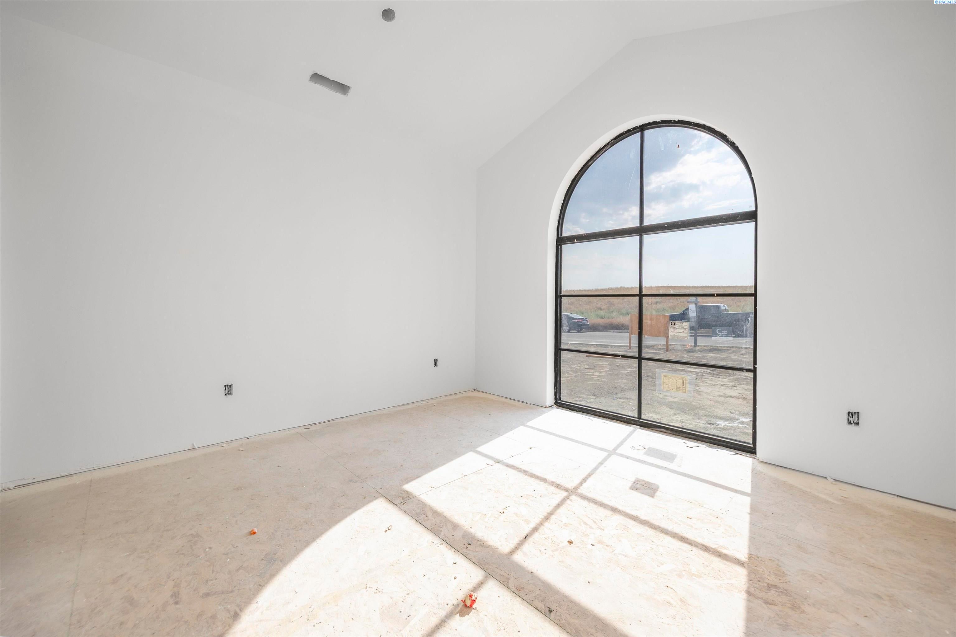 Richland, Washington, 99352, United States, 4 Bedrooms Bedrooms, ,4 BathroomsBathrooms,Residential,For Sale,1880511