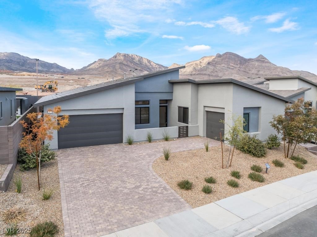 Las Vegas, Nevada, 89138, United States, 4 Bedrooms Bedrooms, ,4 BathroomsBathrooms,Residential,For Sale,1834695