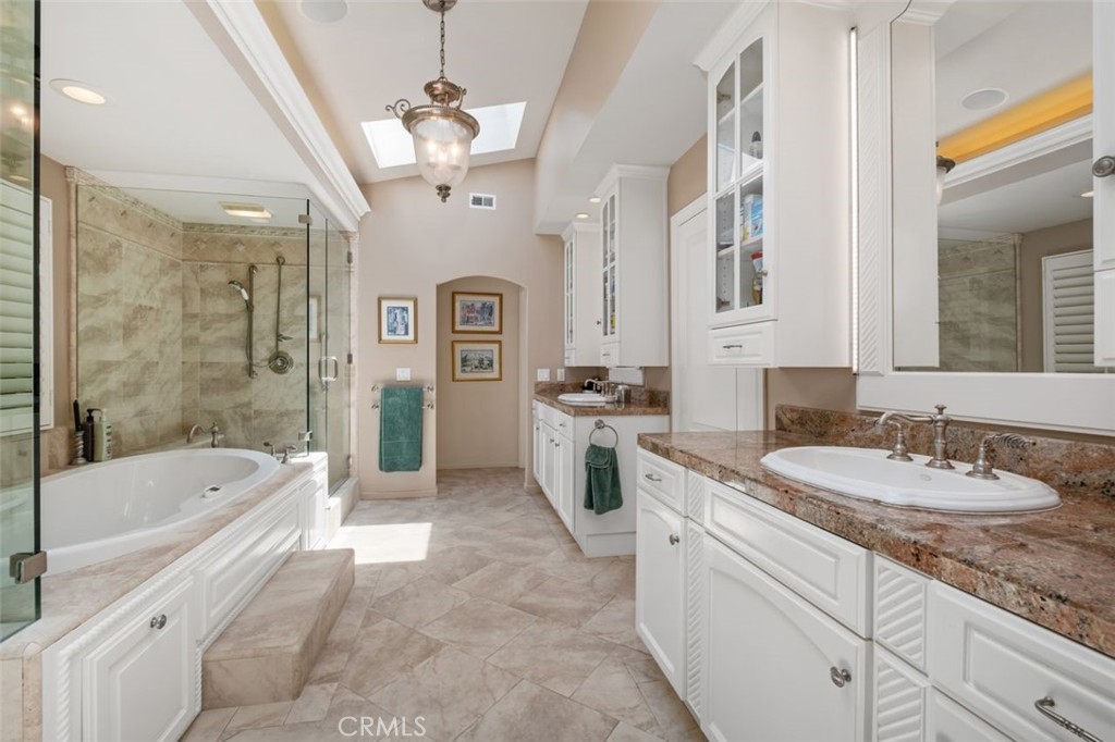 Newport Beach, California, 92660, United States, 7 Bedrooms Bedrooms, ,5 BathroomsBathrooms,Residential,For Sale,1939646