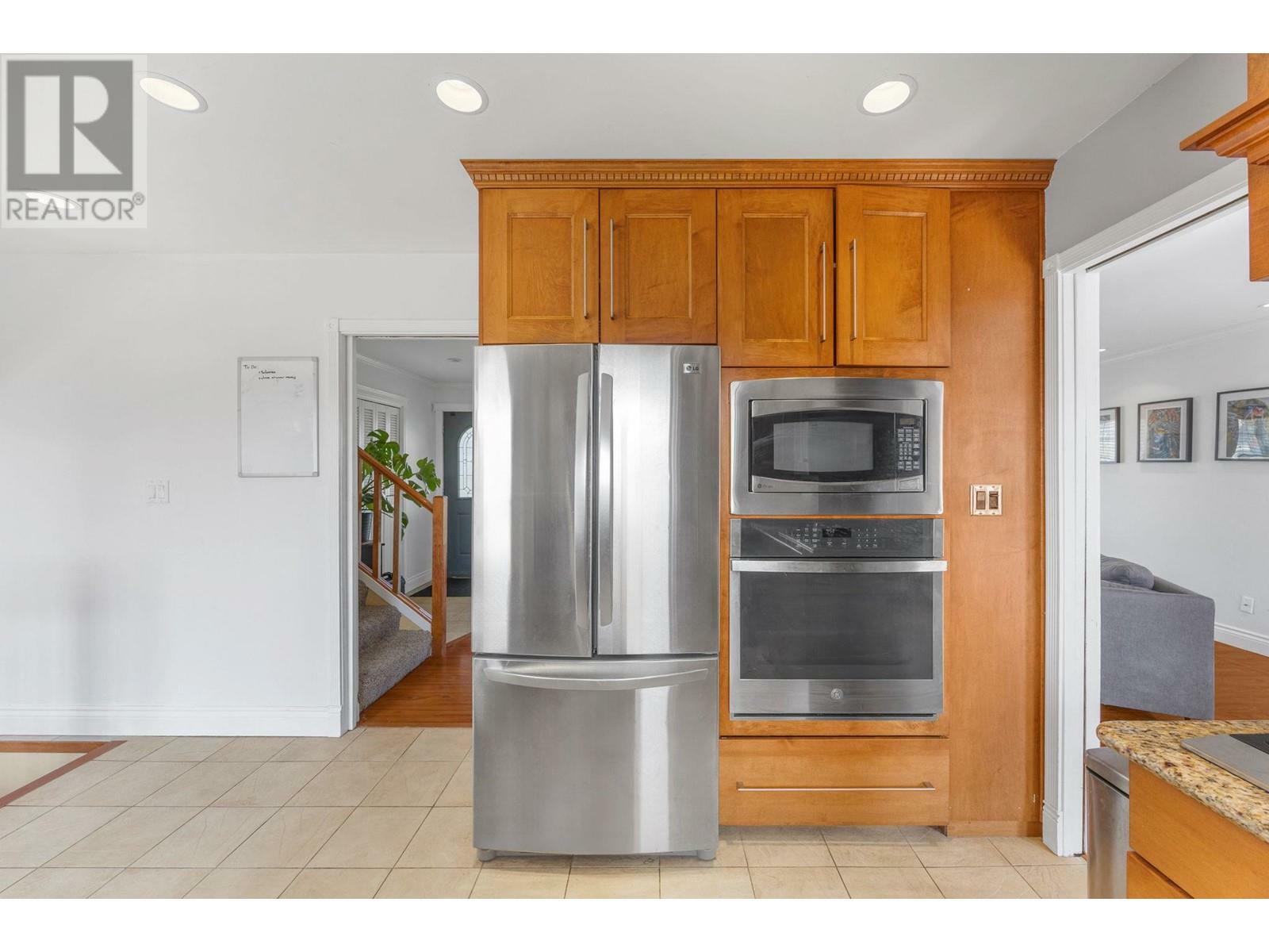 WEST KELOWNA, British Columbia, V1Z 1Z4, CA, 5 Bedrooms Bedrooms, ,1 BathroomBathrooms,Residential,For Sale,1836903