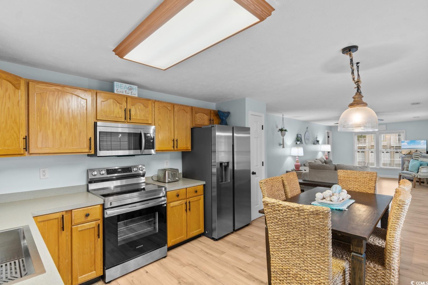 North Myrtle Beach, South Carolina, 29582, United States, 3 Bedrooms Bedrooms, ,3 BathroomsBathrooms,Residential,For Sale,1984186