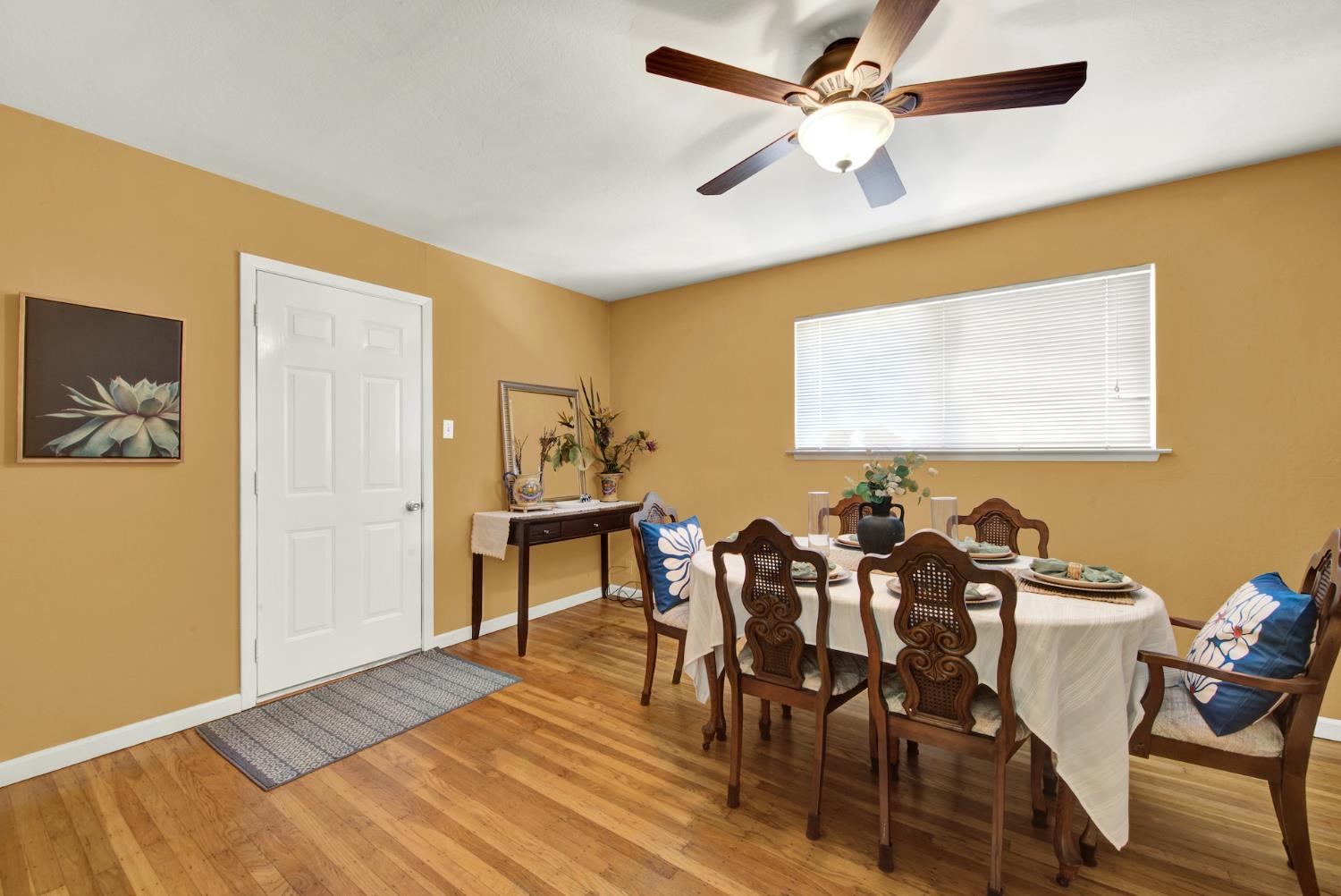 Carmichael, California, 95608, United States, 3 Bedrooms Bedrooms, ,2 BathroomsBathrooms,Residential,For Sale,1896985