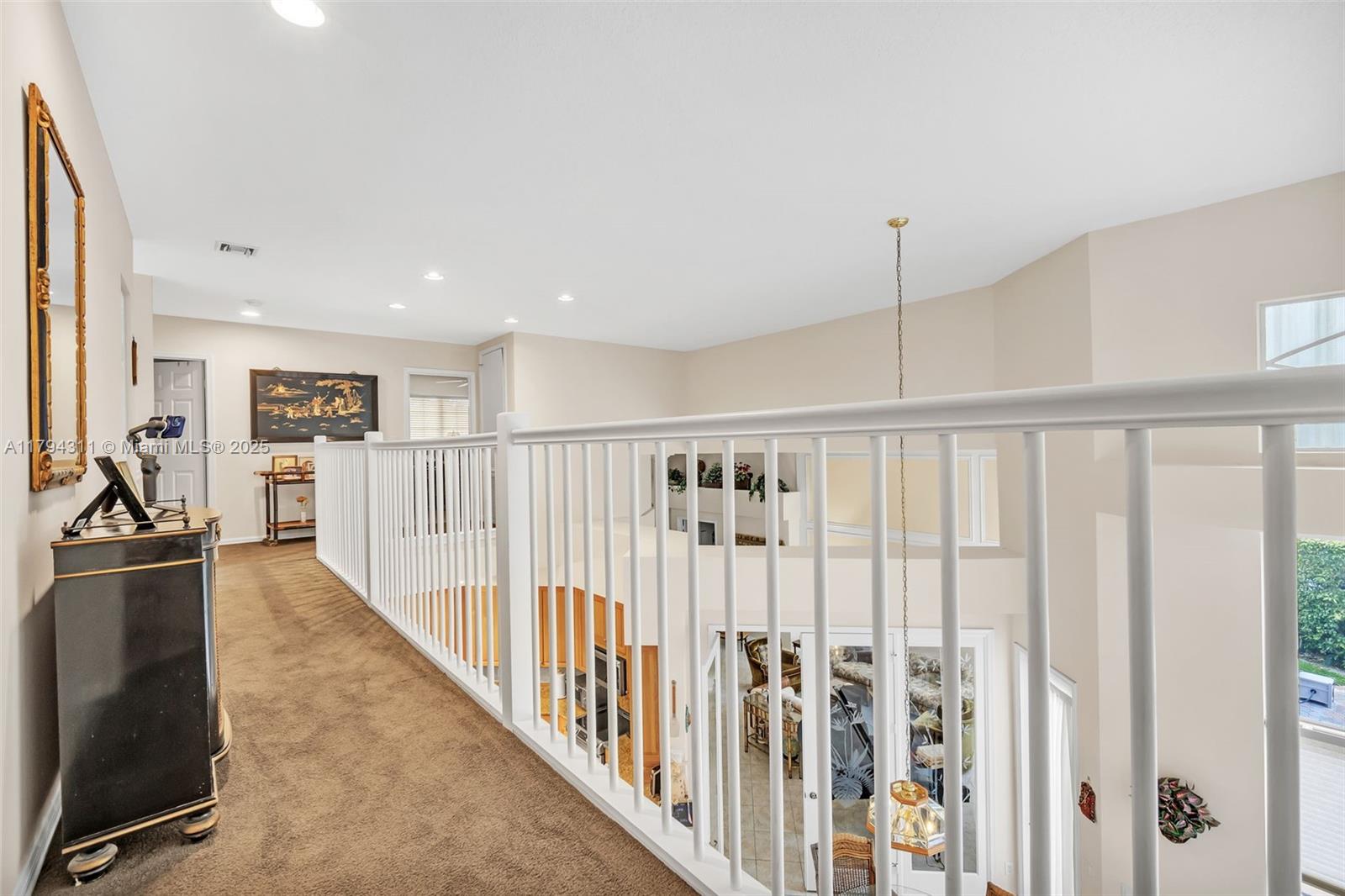 Davie, Florida, 33328, United States, 5 Bedrooms Bedrooms, ,4 BathroomsBathrooms,Residential,For Sale,1793011