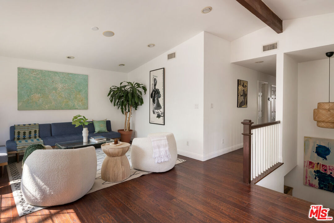 Los Angeles, California, 90039, United States, 3 Bedrooms Bedrooms, ,4 BathroomsBathrooms,Residential,For Sale,1924796