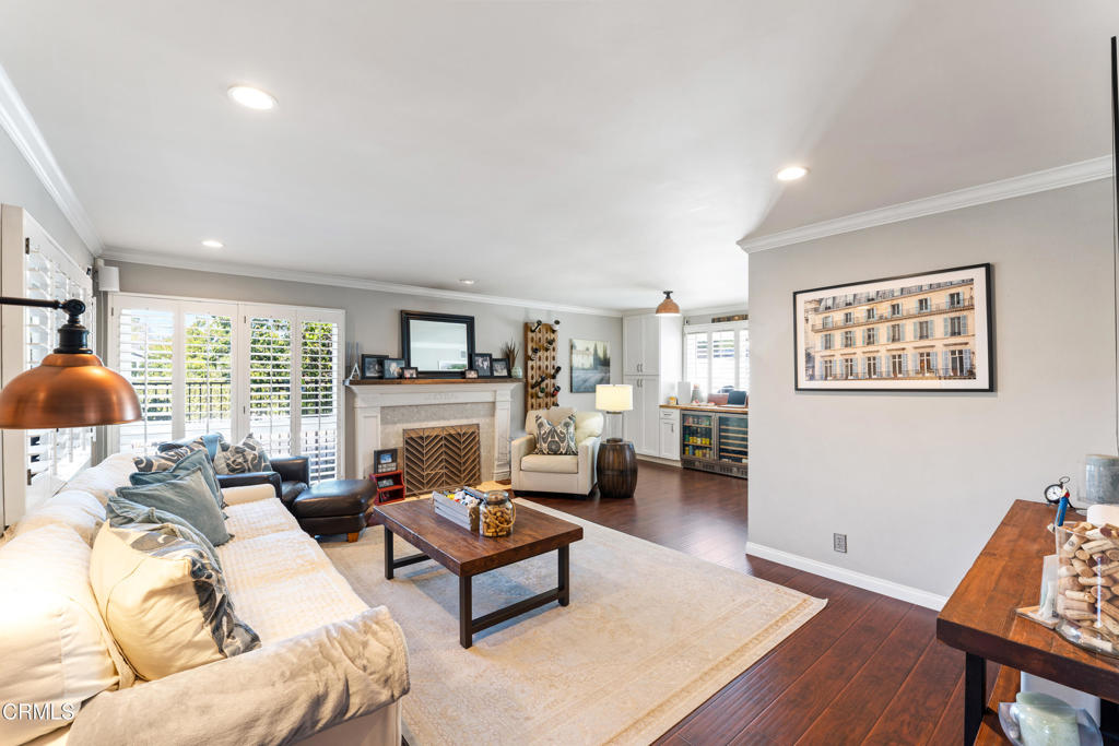 Newbury Park, California, 91320, United States, 4 Bedrooms Bedrooms, ,3 BathroomsBathrooms,Residential,For Sale,1987357