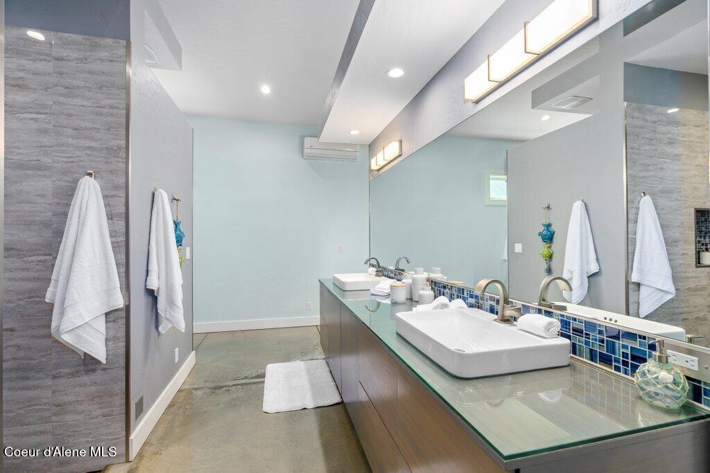 Sandpoint, Idaho, 83864, United States, 4 Bedrooms Bedrooms, ,3 BathroomsBathrooms,Residential,For Sale,1983378