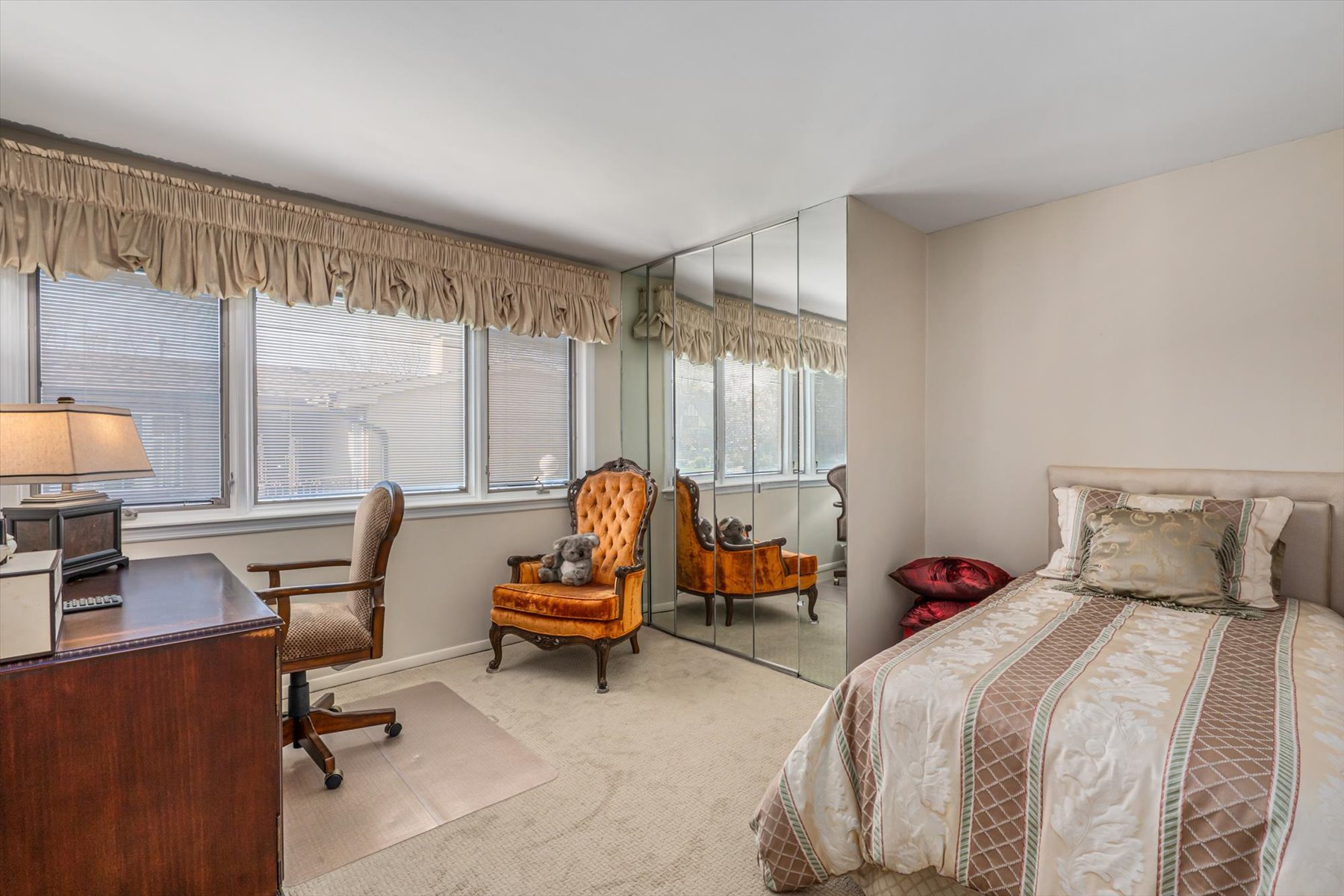  24-51 Little Neck Boulevard, Bayside, NY, 11360 - 物件實景