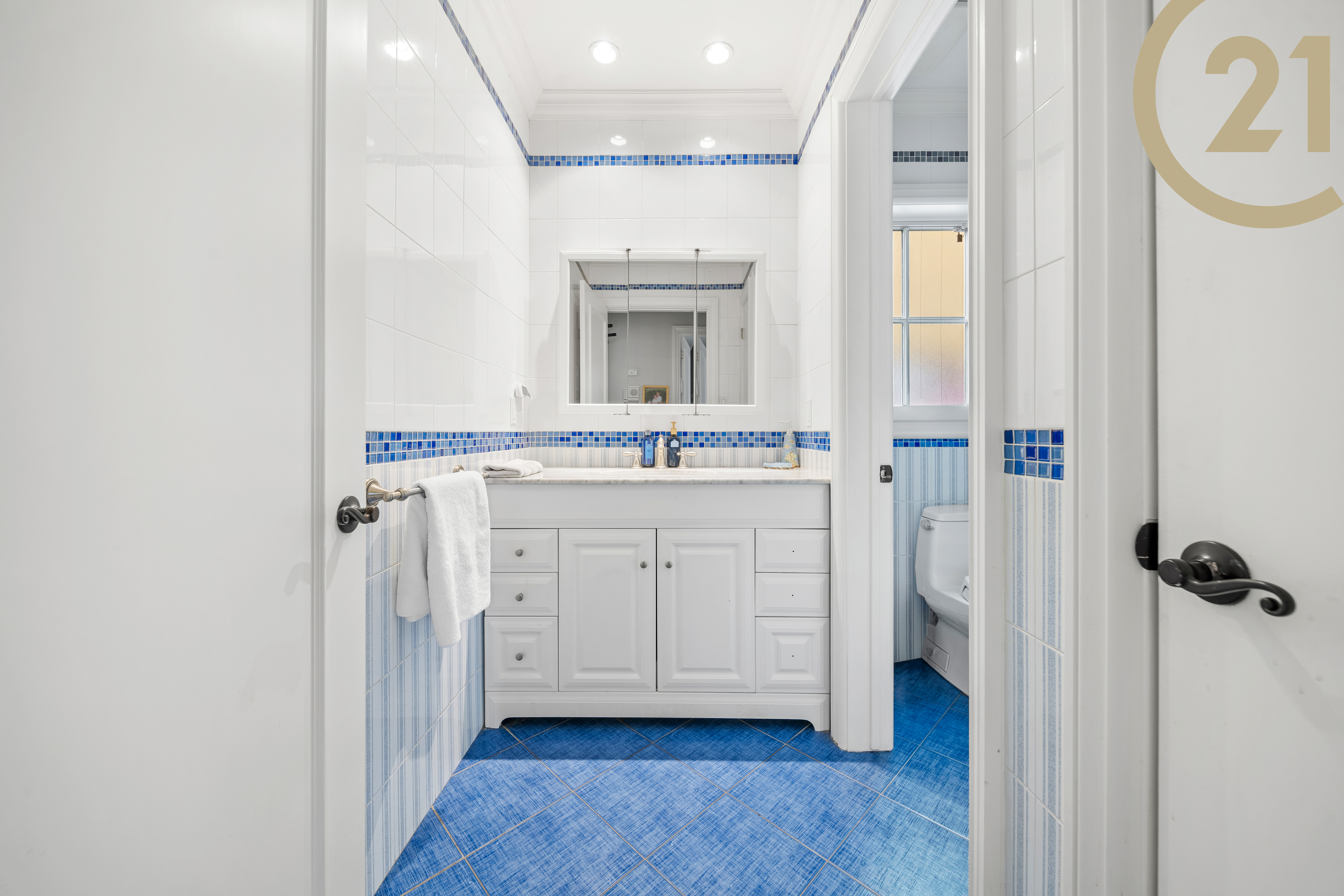 Brooklyn, New York, 11210, United States, 7 Bedrooms Bedrooms, ,5 BathroomsBathrooms,Residential,For Sale,1895266