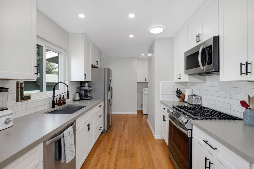 El Cajon, California, 92020, United States, 3 Bedrooms Bedrooms, ,2 BathroomsBathrooms,Residential,For Sale,1939818