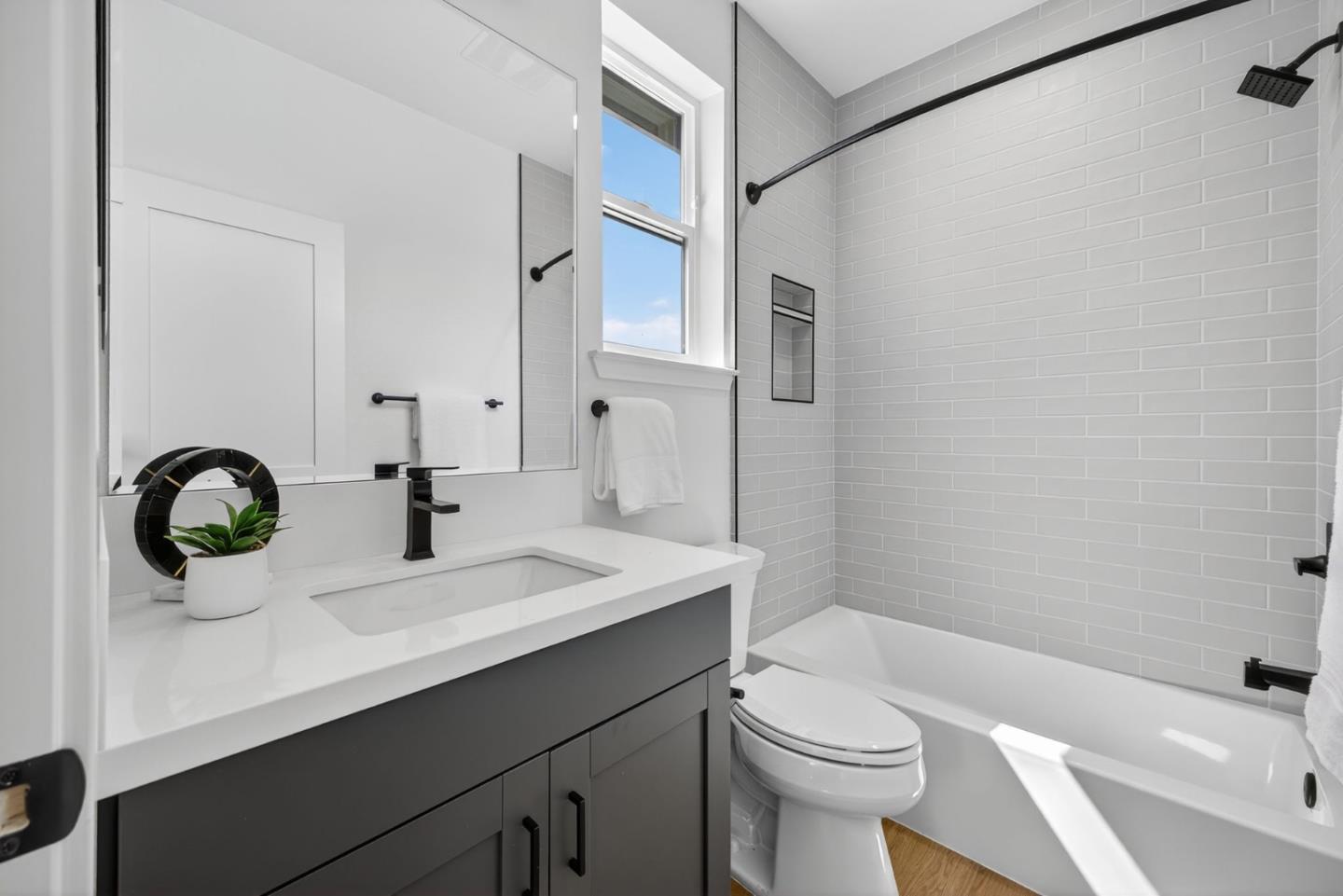 Redwood City, California, 94061, United States, 4 Bedrooms Bedrooms, ,3 BathroomsBathrooms,Residential,For Sale,1988183