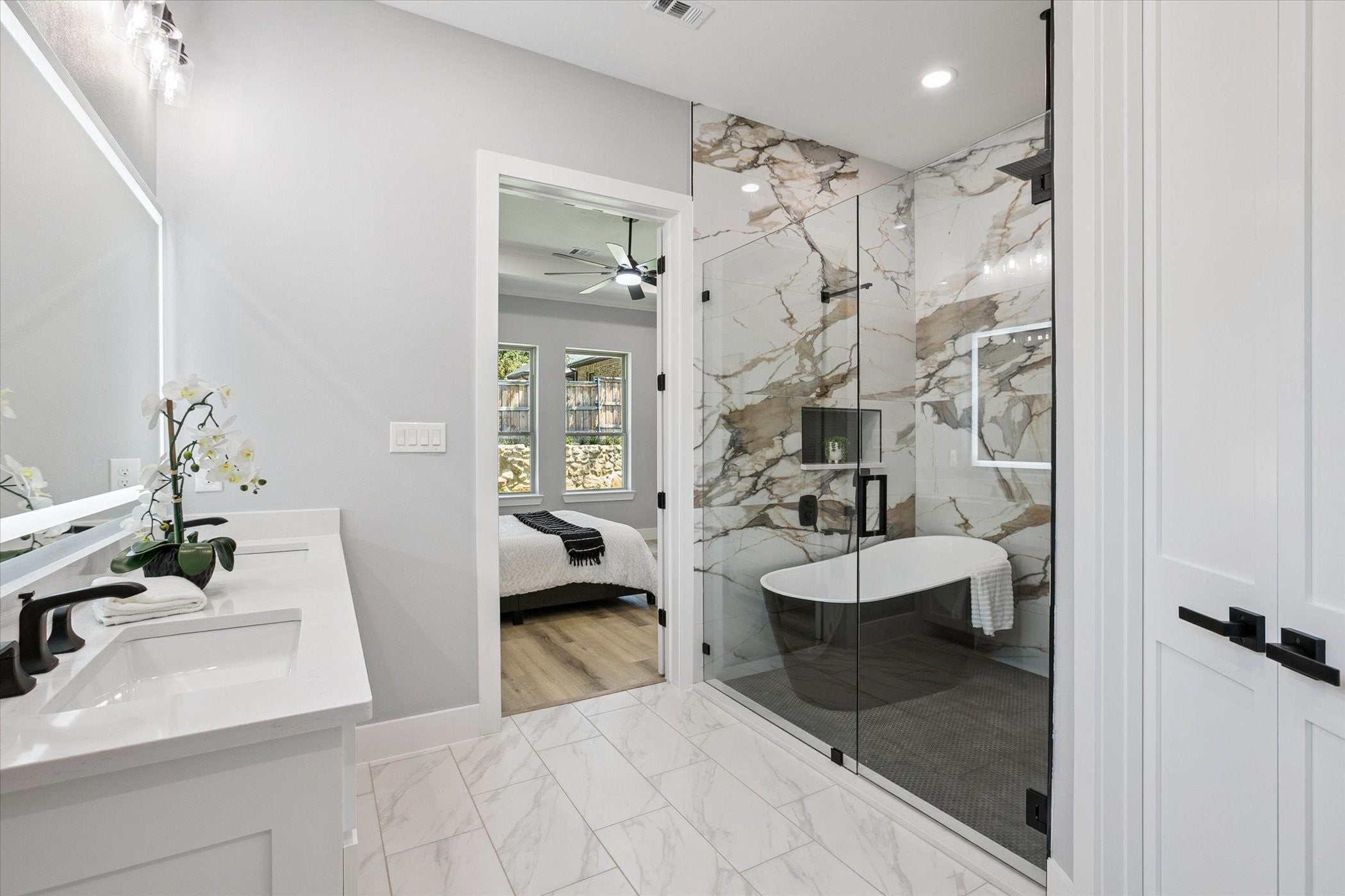 Arlington, Texas, 76012, United States, 4 Bedrooms Bedrooms, ,3 BathroomsBathrooms,Residential,For Sale,1974791