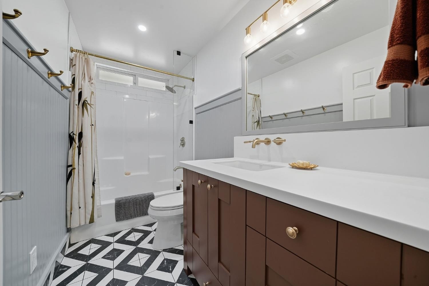 San Andreas, California, 95249, United States, 2 Bedrooms Bedrooms, ,2 BathroomsBathrooms,Residential,For Sale,1980033