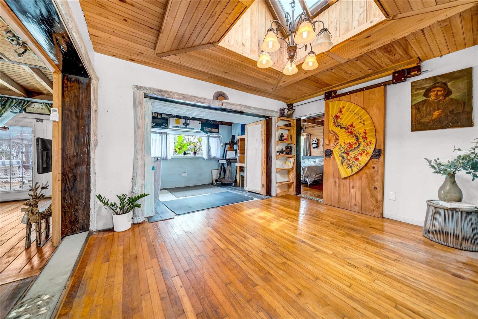 Redington Beach, Florida, 33708, United States, 2 Bedrooms Bedrooms, ,2 BathroomsBathrooms,Residential,For Sale,1978870