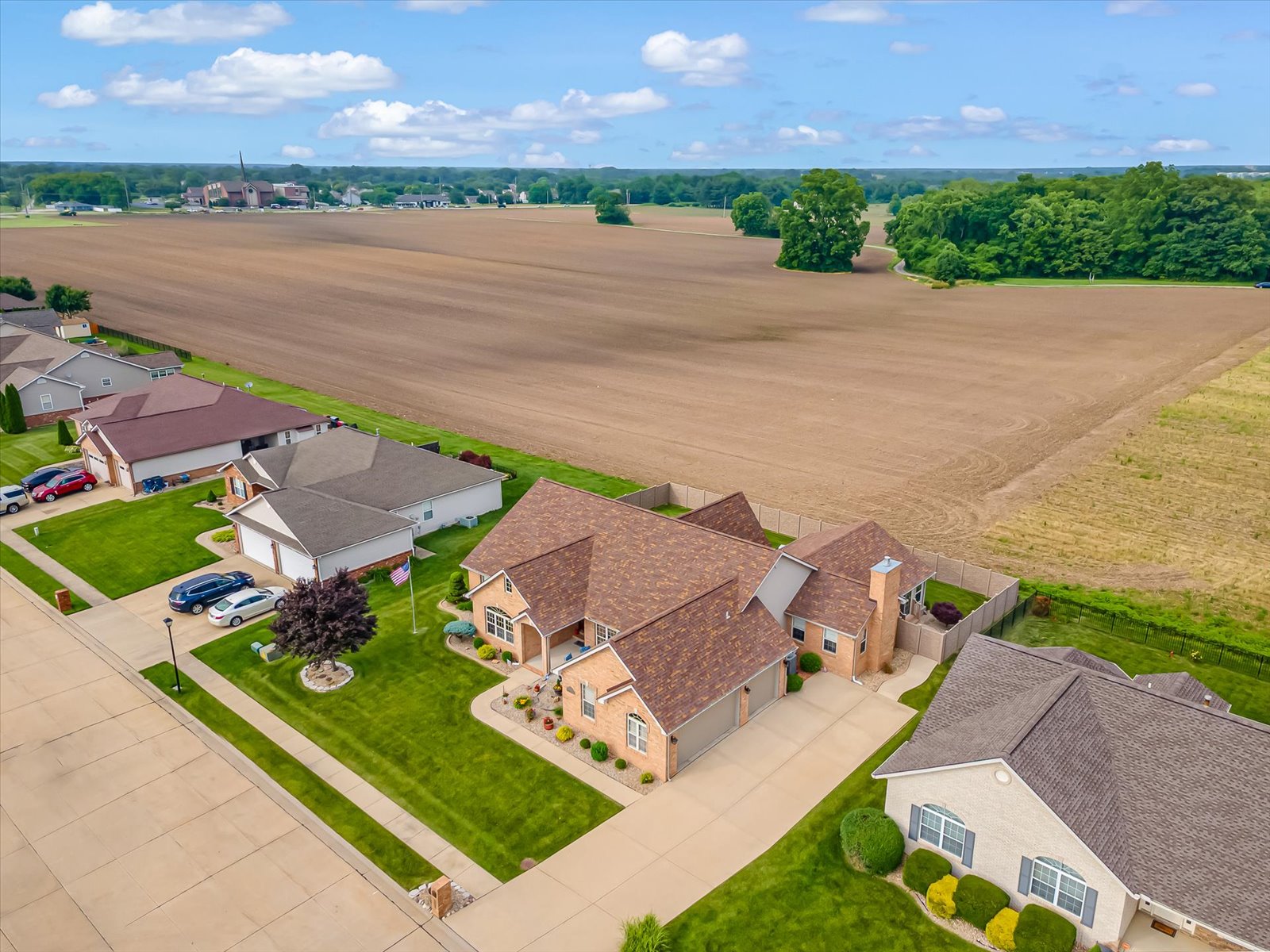 Swansea, Illinois, 62226, United States, 4 Bedrooms Bedrooms, ,4 BathroomsBathrooms,Residential,For Sale,1863975