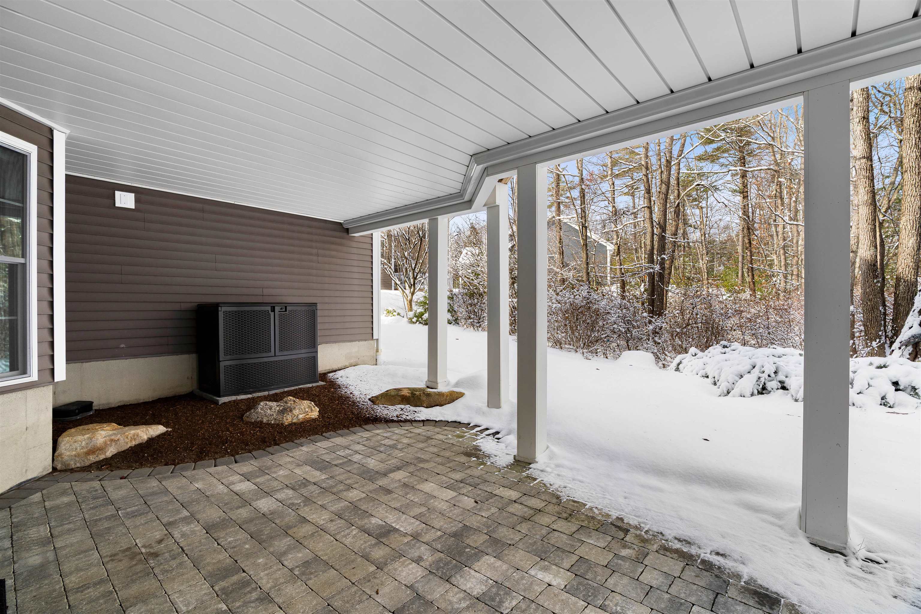 Manchester, New Hampshire, 03102, United States, 3 Bedrooms Bedrooms, ,3 BathroomsBathrooms,Residential,For Sale,2003193