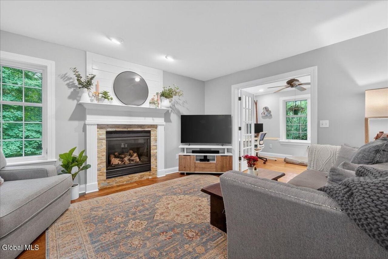 Queensbury, New York, 12804, United States, 3 Bedrooms Bedrooms, ,3 BathroomsBathrooms,Residential,For Sale,1942112