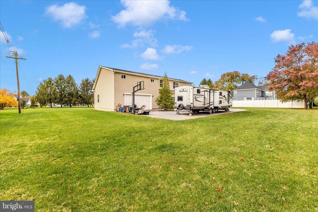 Frederick, Maryland, 21702, United States, 4 Bedrooms Bedrooms, ,3 BathroomsBathrooms,Residential,For Sale,1987380