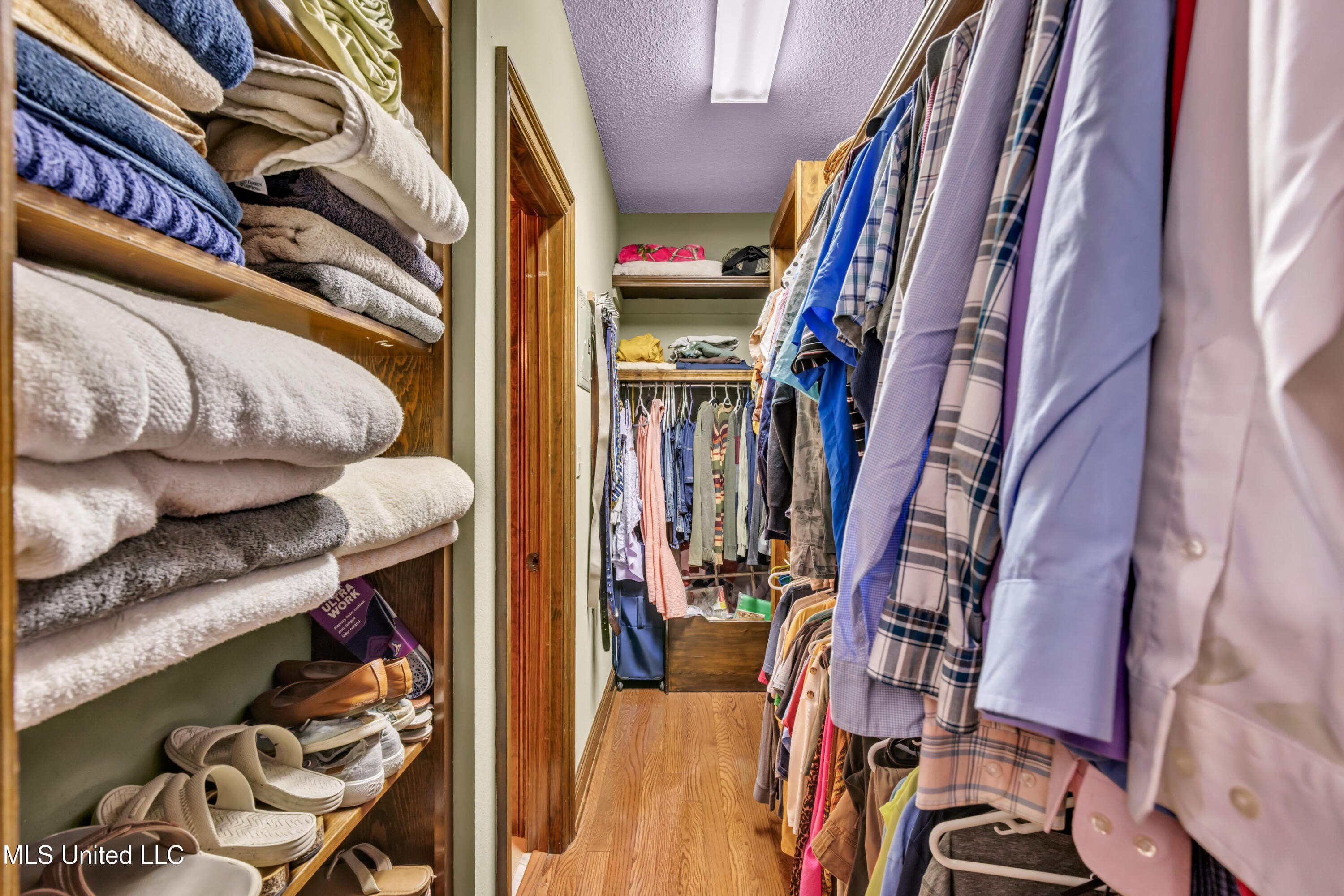 Gautier, Mississippi, 39553, United States, 4 Bedrooms Bedrooms, ,4 BathroomsBathrooms,Residential,For Sale,1989936