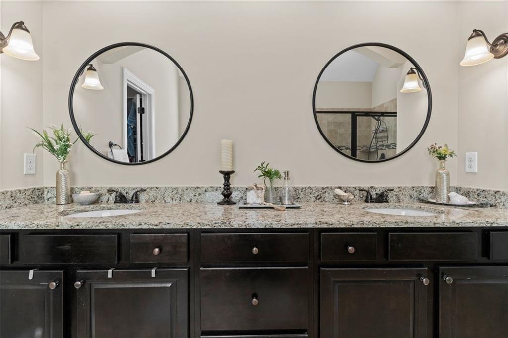 Buford, Georgia, 30518, United States, 6 Bedrooms Bedrooms, ,5 BathroomsBathrooms,Residential,For Sale,1987580