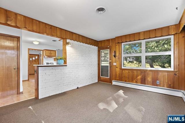 Clifton, New Jersey, 07013, United States, 3 Bedrooms Bedrooms, ,1 BathroomBathrooms,Residential,For Sale,1927701
