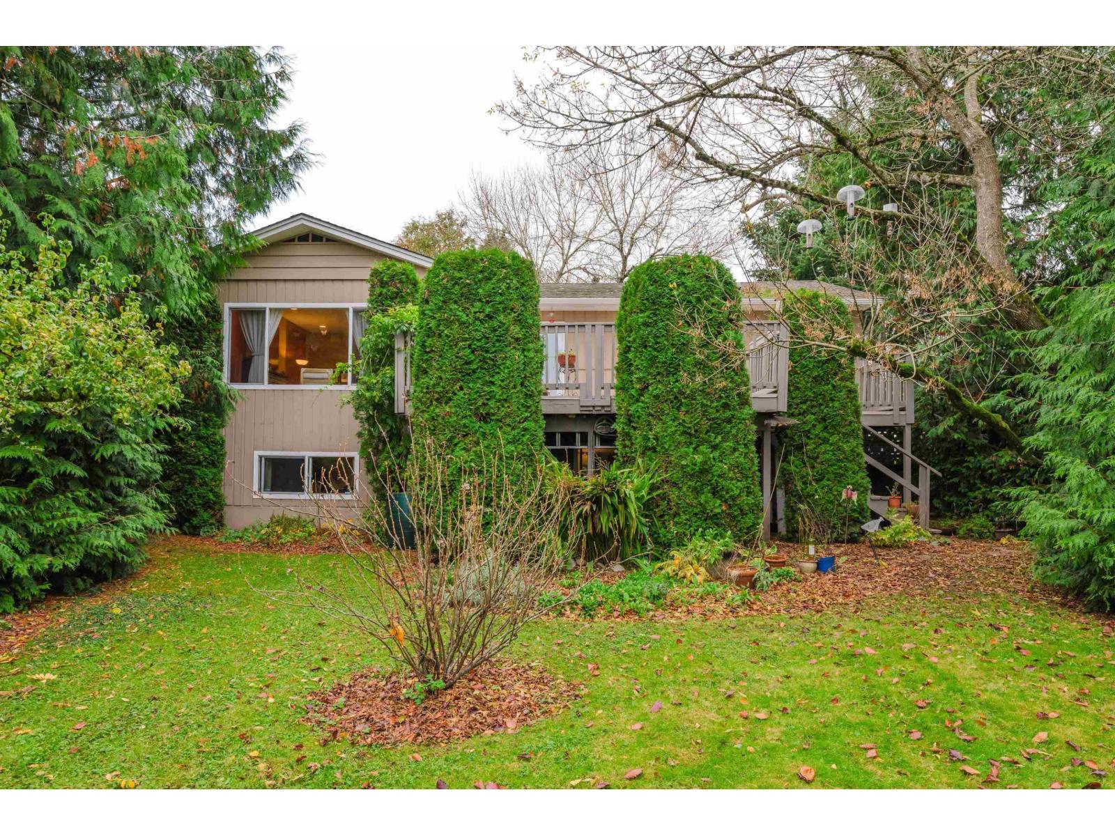 WHITE ROCK, British Columbia, V4B 4T7, CA, 4 Bedrooms Bedrooms, ,2 BathroomsBathrooms,Residential,For Sale,1951469