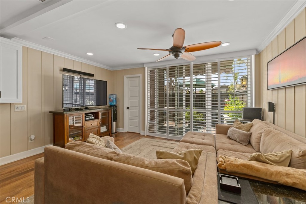 Irvine, California, 92620, United States, 1 Bedroom Bedrooms, ,2 BathroomsBathrooms,Residential,For Sale,1906882