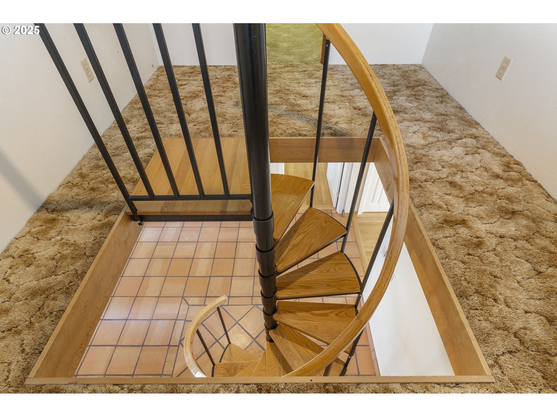 Cathlamet, Washington, 98612, United States, 3 Bedrooms Bedrooms, ,4 BathroomsBathrooms,Residential,For Sale,1975452