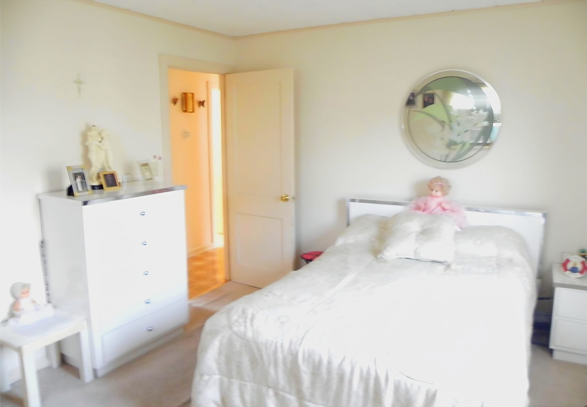 Little Ferry, New Jersey, 07643, United States, 4 Bedrooms Bedrooms, ,2 BathroomsBathrooms,Residential,For Sale,1975416