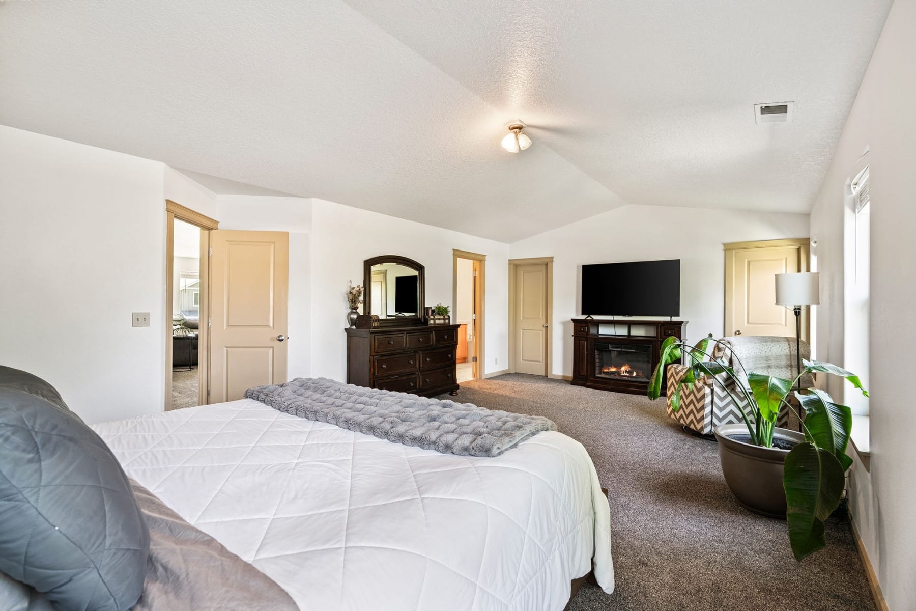  2847 SW Indian Place Redmond, OR 97756 - 物件實景