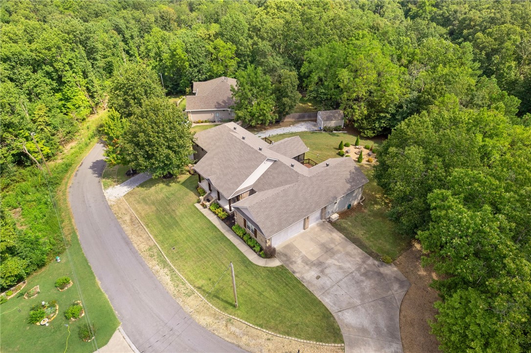 Bella Vista, Arkansas, 72715, United States, 3 Bedrooms Bedrooms, ,4 BathroomsBathrooms,Residential,For Sale,1942252