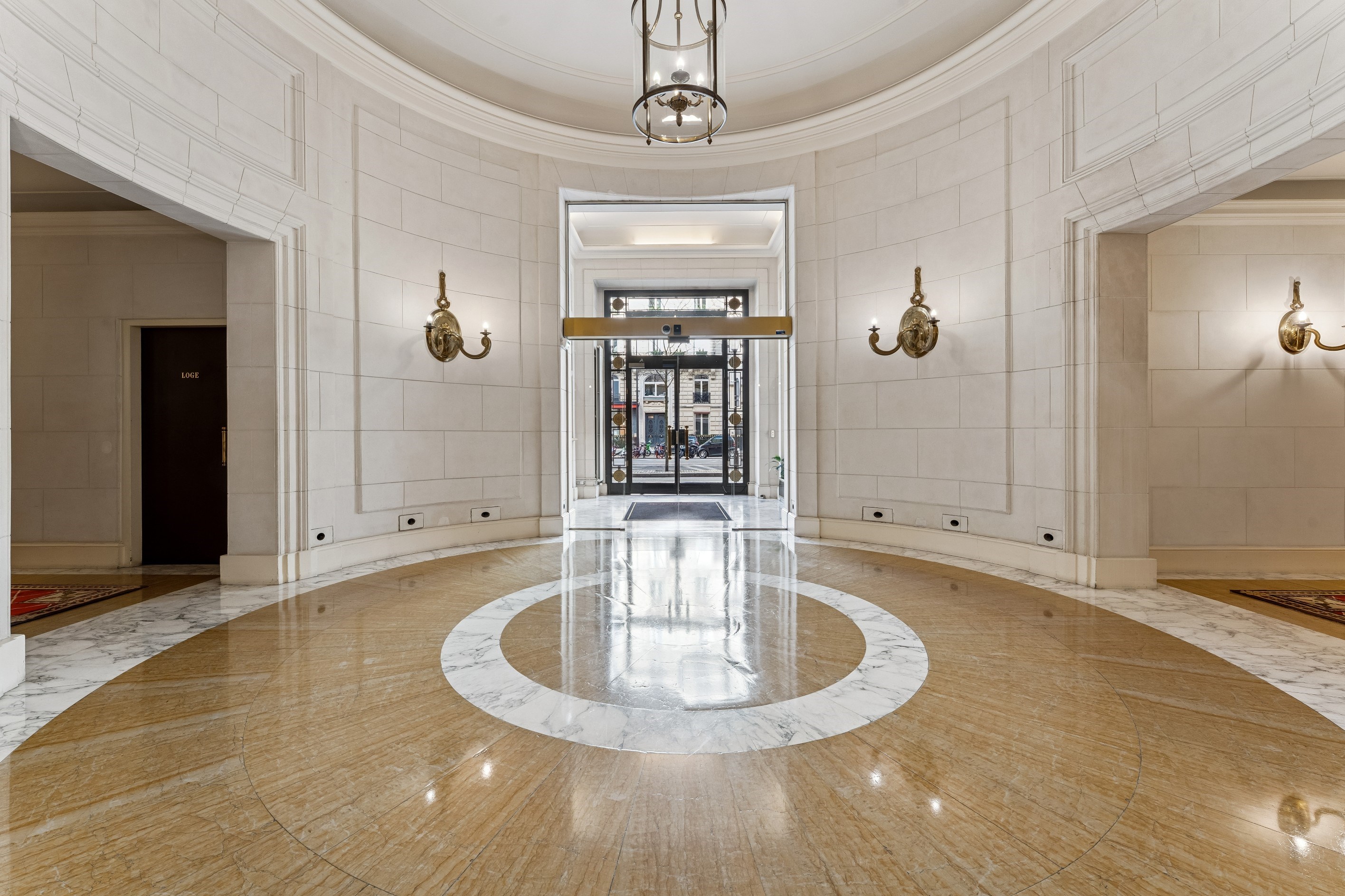  AVENUE MONTAIGNE – FACING THE PLAZA ATHÉNÉE – EXCEPTIONAL 90 SQM SUITE - 物件實景