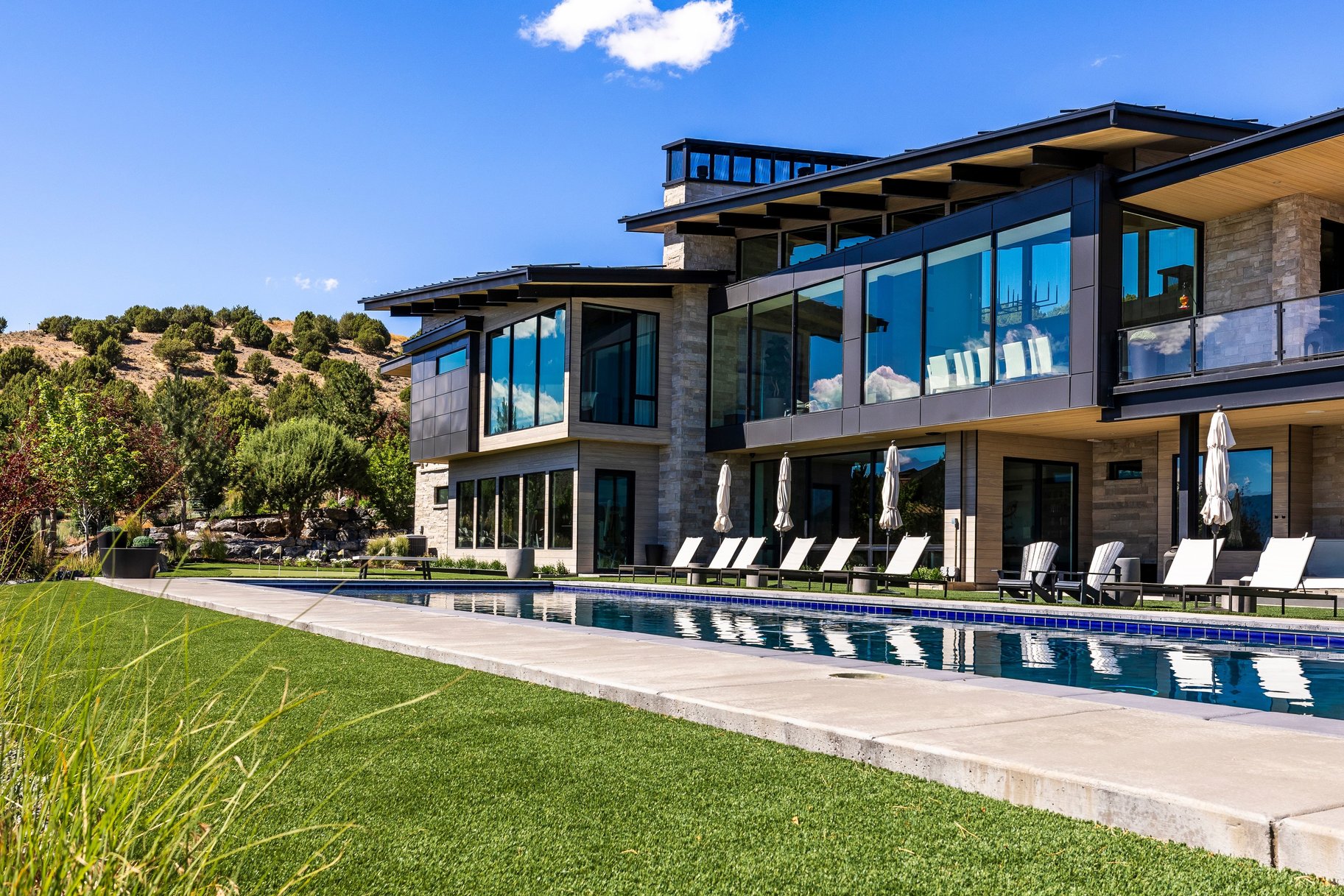  Luxury Lives Here  Architectural Masterpiece with Unmatched Privacy & Views - 物件實景