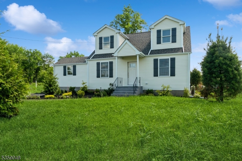 Franklin Twp., New Jersey, 08825, United States, 2 Bedrooms Bedrooms, ,3 BathroomsBathrooms,Residential,For Sale,1820941