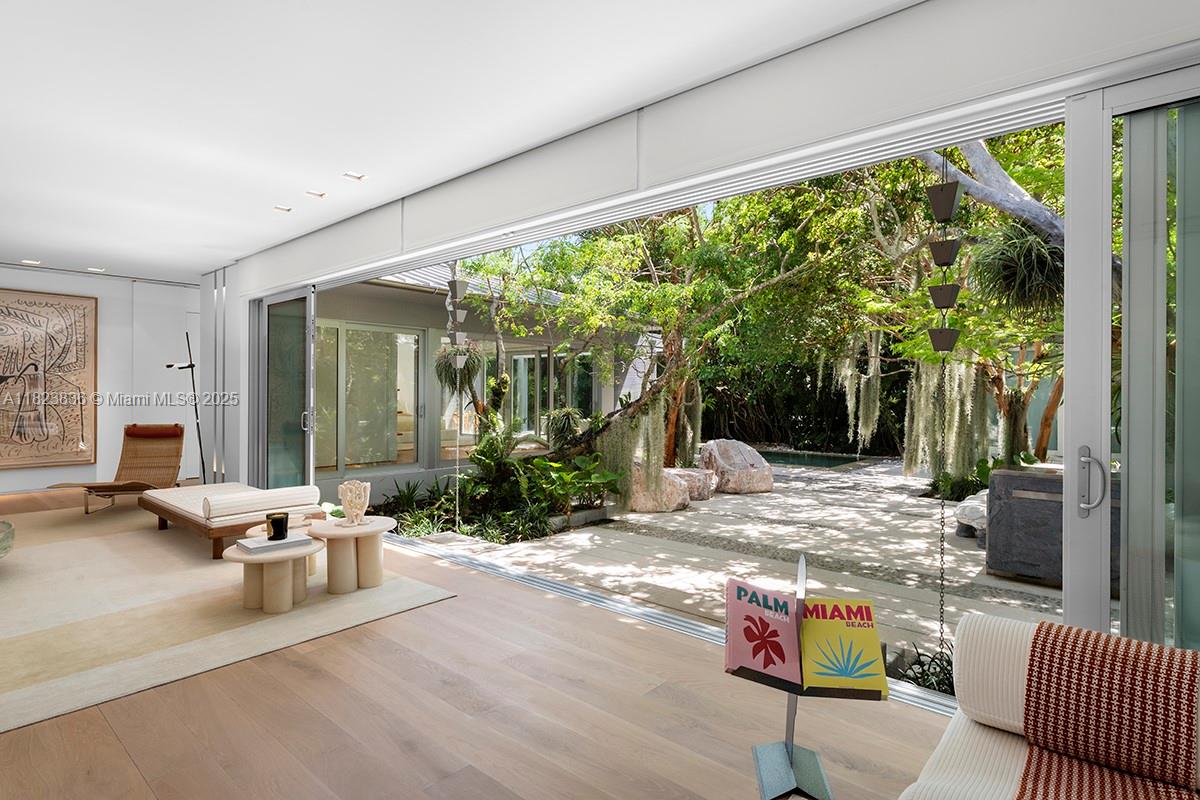 Miami Beach, Florida, 33141, United States, 4 Bedrooms Bedrooms, ,6 BathroomsBathrooms,Residential,For Sale,1862454