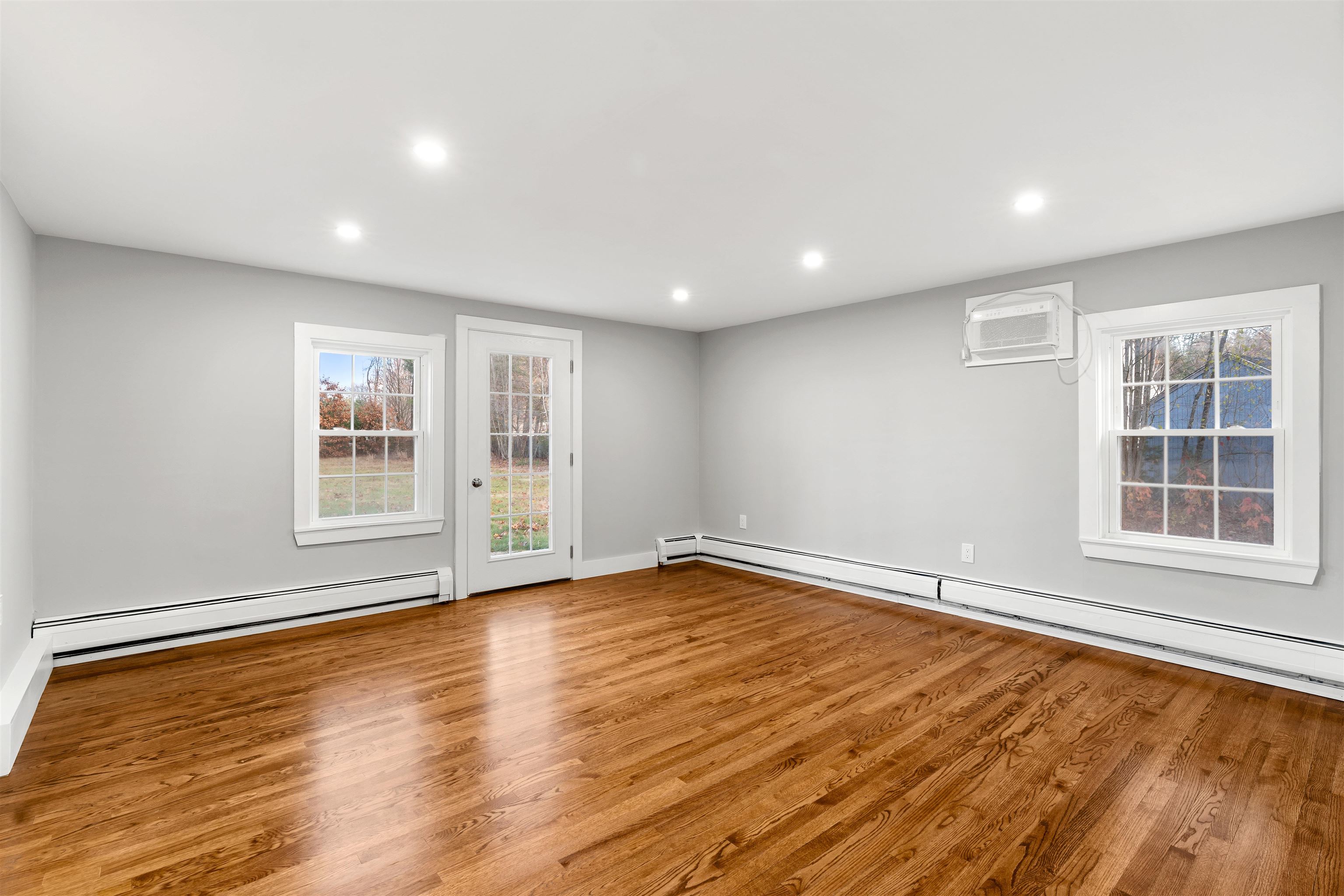 Concord, New Hampshire, 03303, United States, 4 Bedrooms Bedrooms, ,1 BathroomBathrooms,Residential,For Sale,1988375