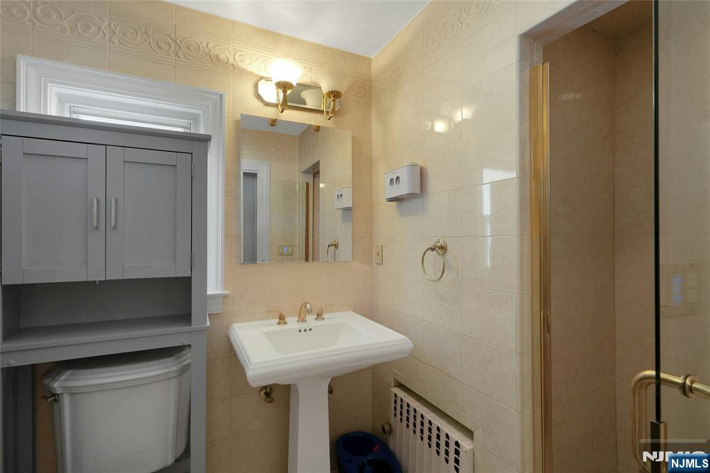 Ridgefield, New Jersey, 07657, United States, 4 Bedrooms Bedrooms, ,3 BathroomsBathrooms,Residential,For Sale,1991908