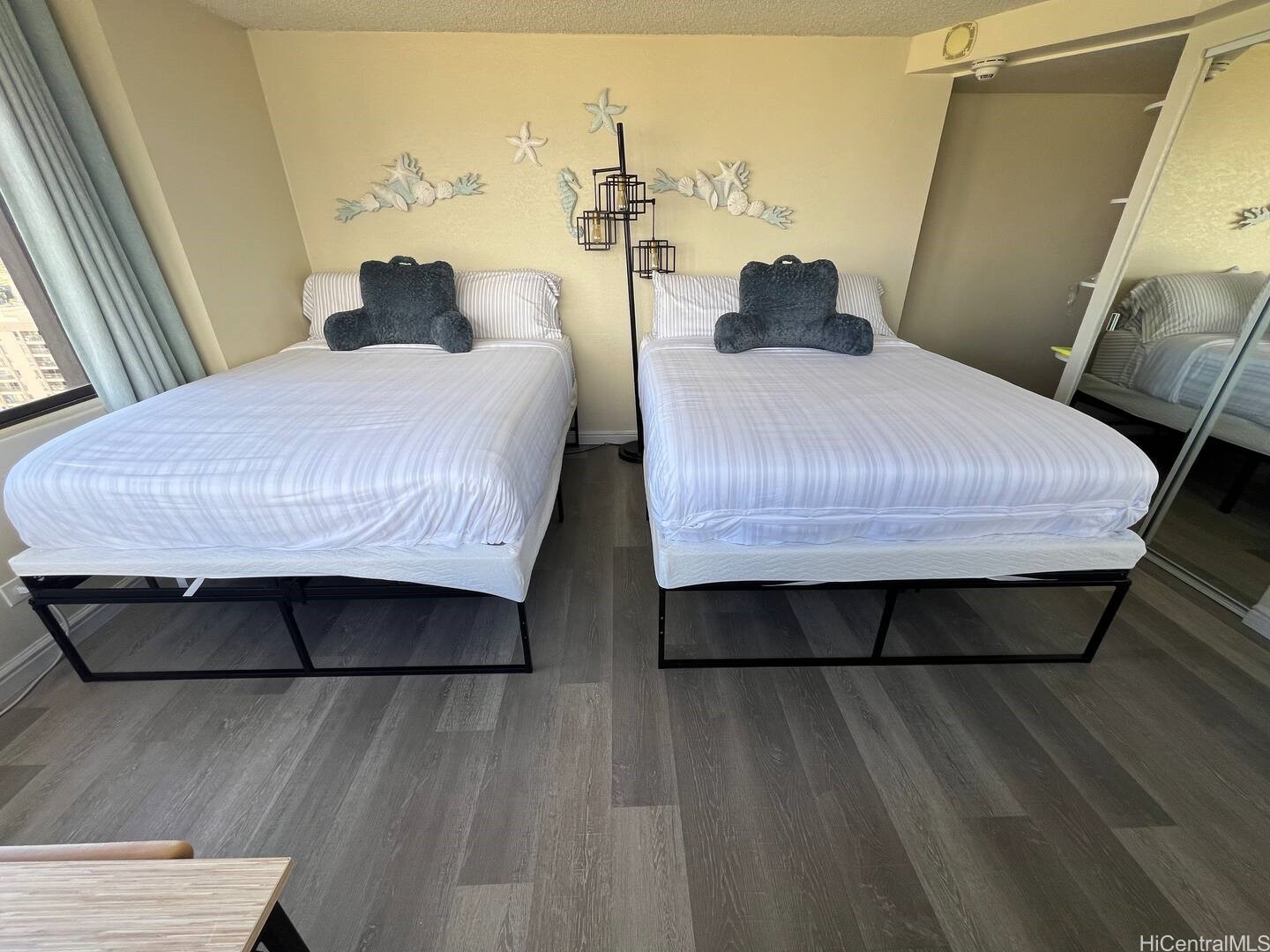 Honolulu, Hawaii, 96815, United States, 1 Bedroom Bedrooms, ,2 BathroomsBathrooms,Residential,For Sale,1890656