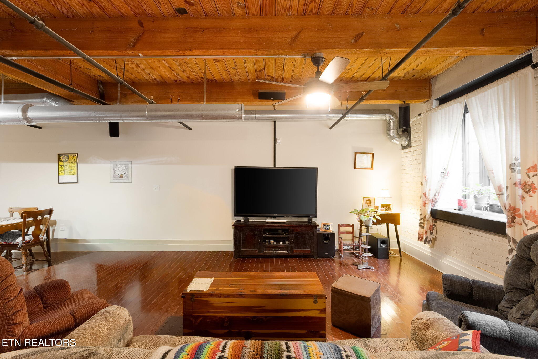 Knoxville, Tennessee, 37916, United States, 1 Bedroom Bedrooms, ,1 BathroomBathrooms,Residential,For Sale,1995398