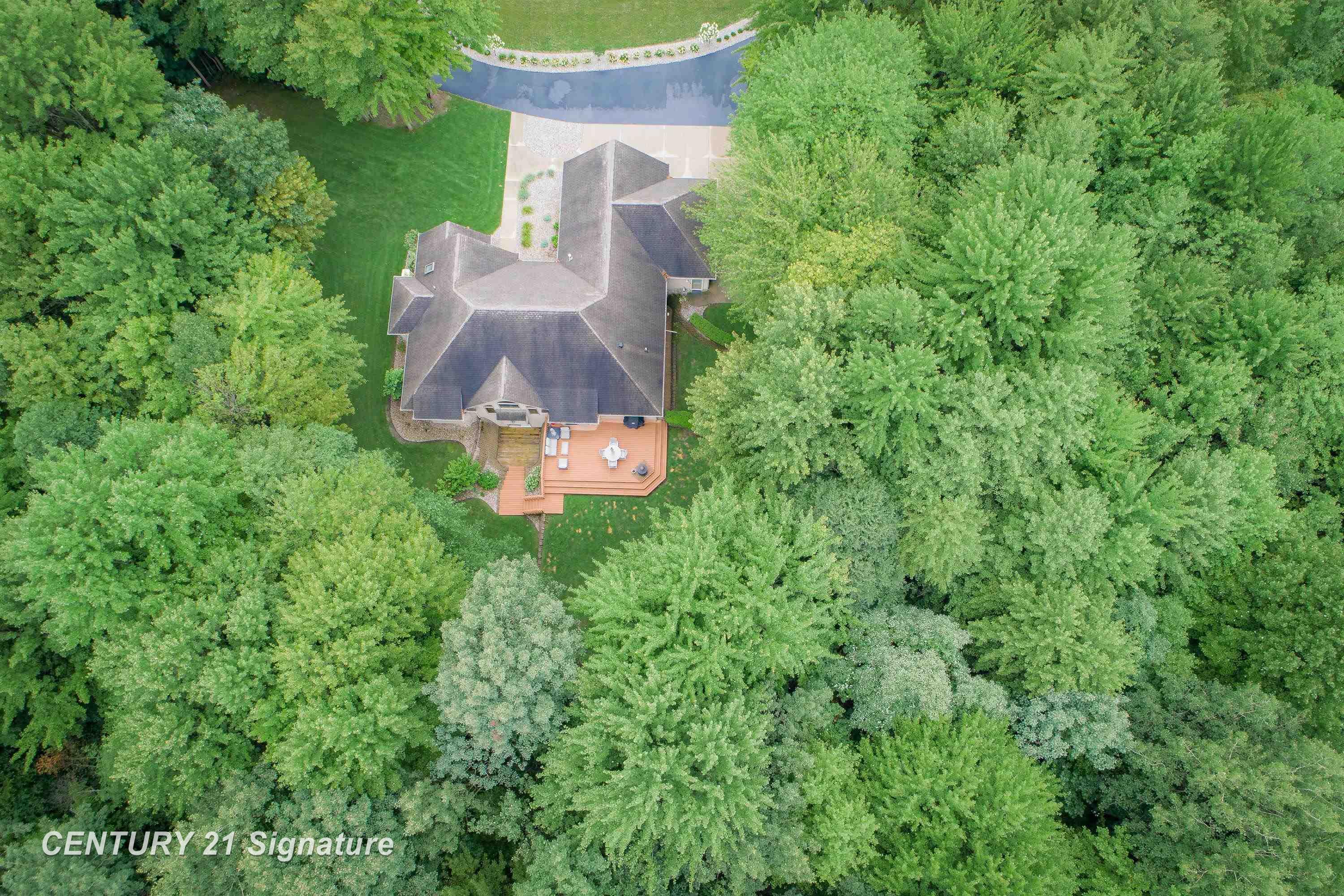 Midland, Michigan, 48642, United States, 4 Bedrooms Bedrooms, ,4 BathroomsBathrooms,Residential,For Sale,1981161