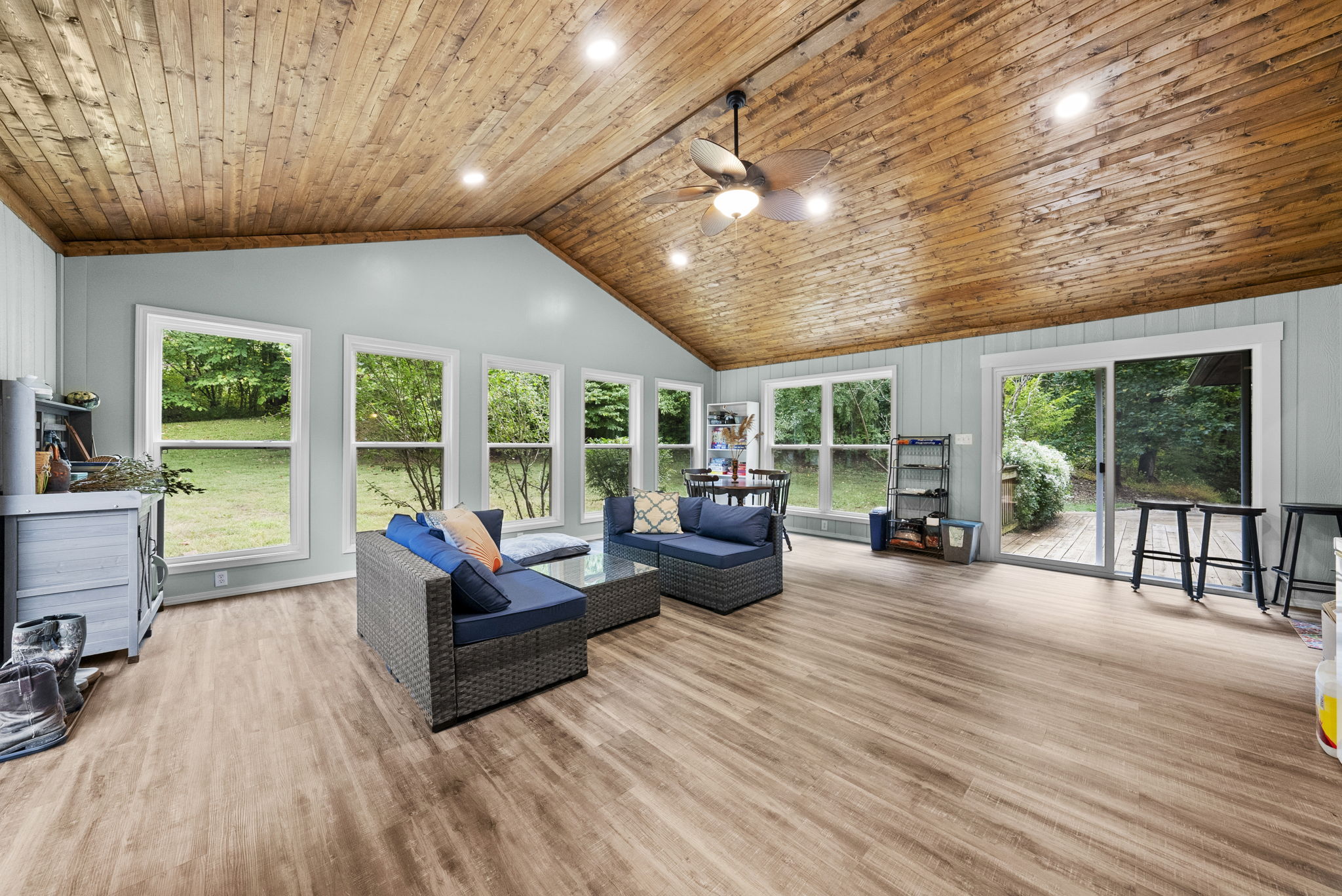 Bloomfield, Indiana, 47424, United States, 3 Bedrooms Bedrooms, ,2 BathroomsBathrooms,Residential,For Sale,1976098