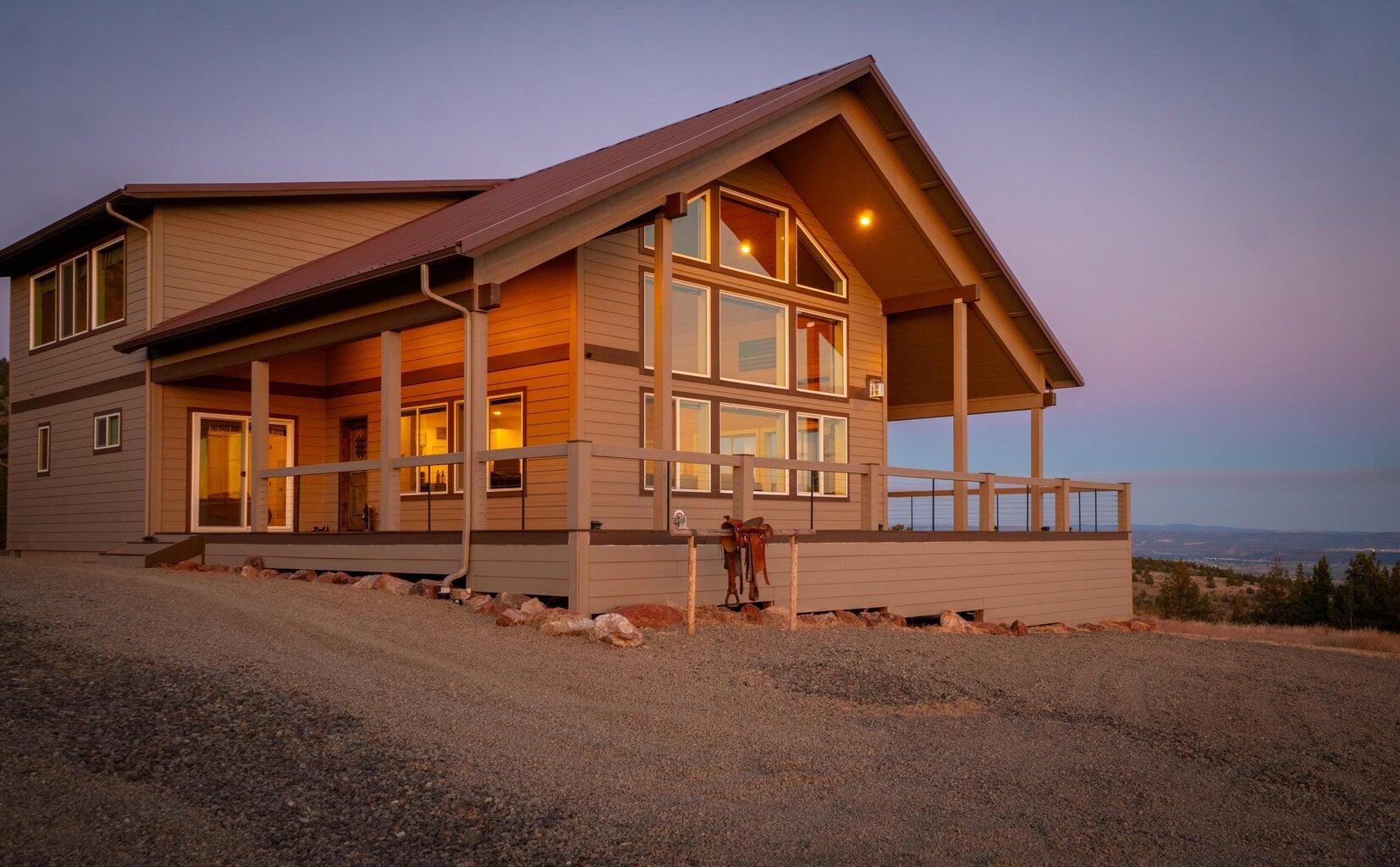 Prineville, Oregon, 97754, United States, 4 Bedrooms Bedrooms, ,3 BathroomsBathrooms,Residential,For Sale,1902068