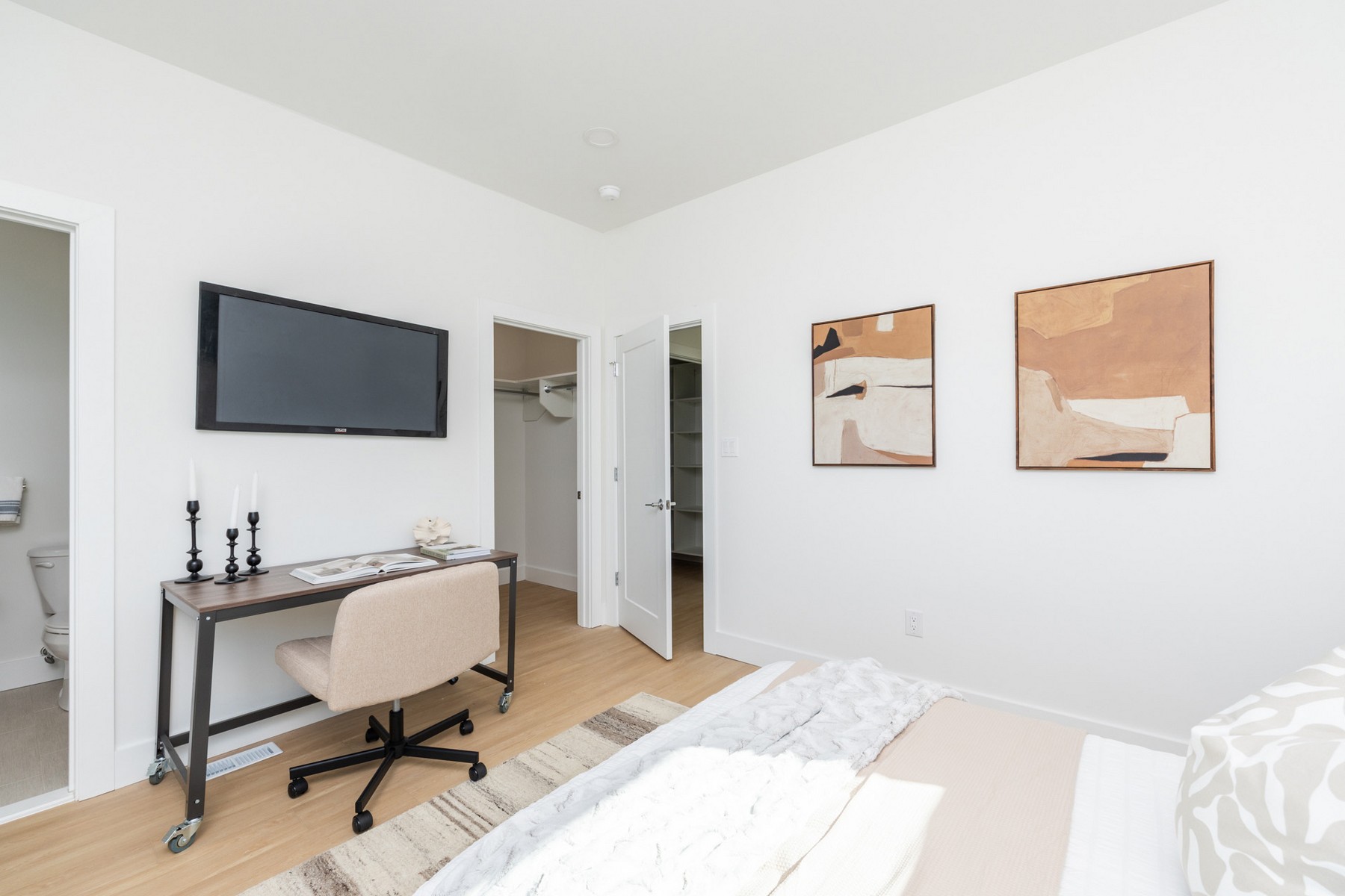  105 B Westminster Avenue - 物件實景