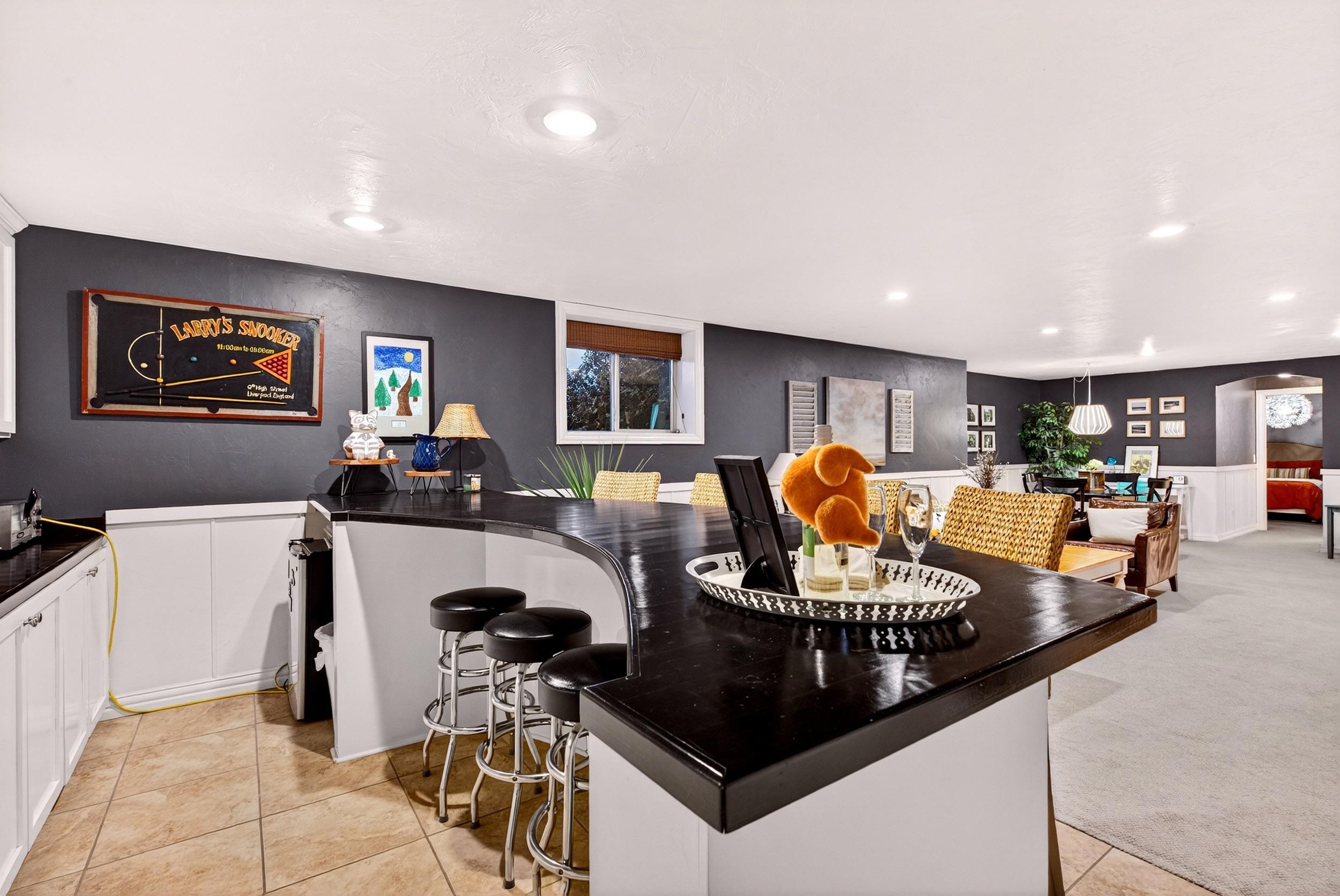 Neenah, Wisconsin, 54956, United States, 4 Bedrooms Bedrooms, ,4 BathroomsBathrooms,Residential,For Sale,1996384