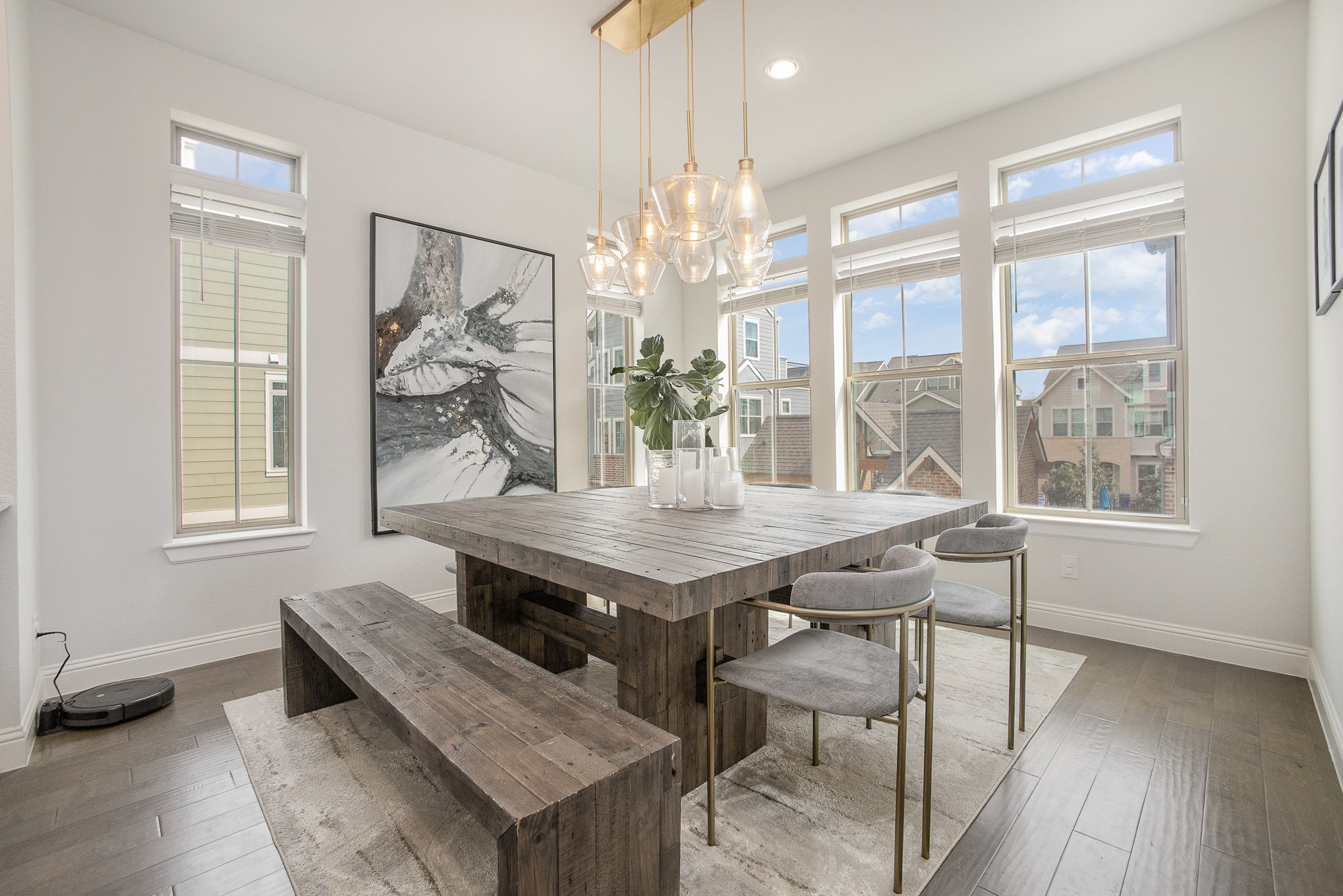 Dallas, Texas, 75212, United States, 3 Bedrooms Bedrooms, ,4 BathroomsBathrooms,Residential,For Sale,1760798