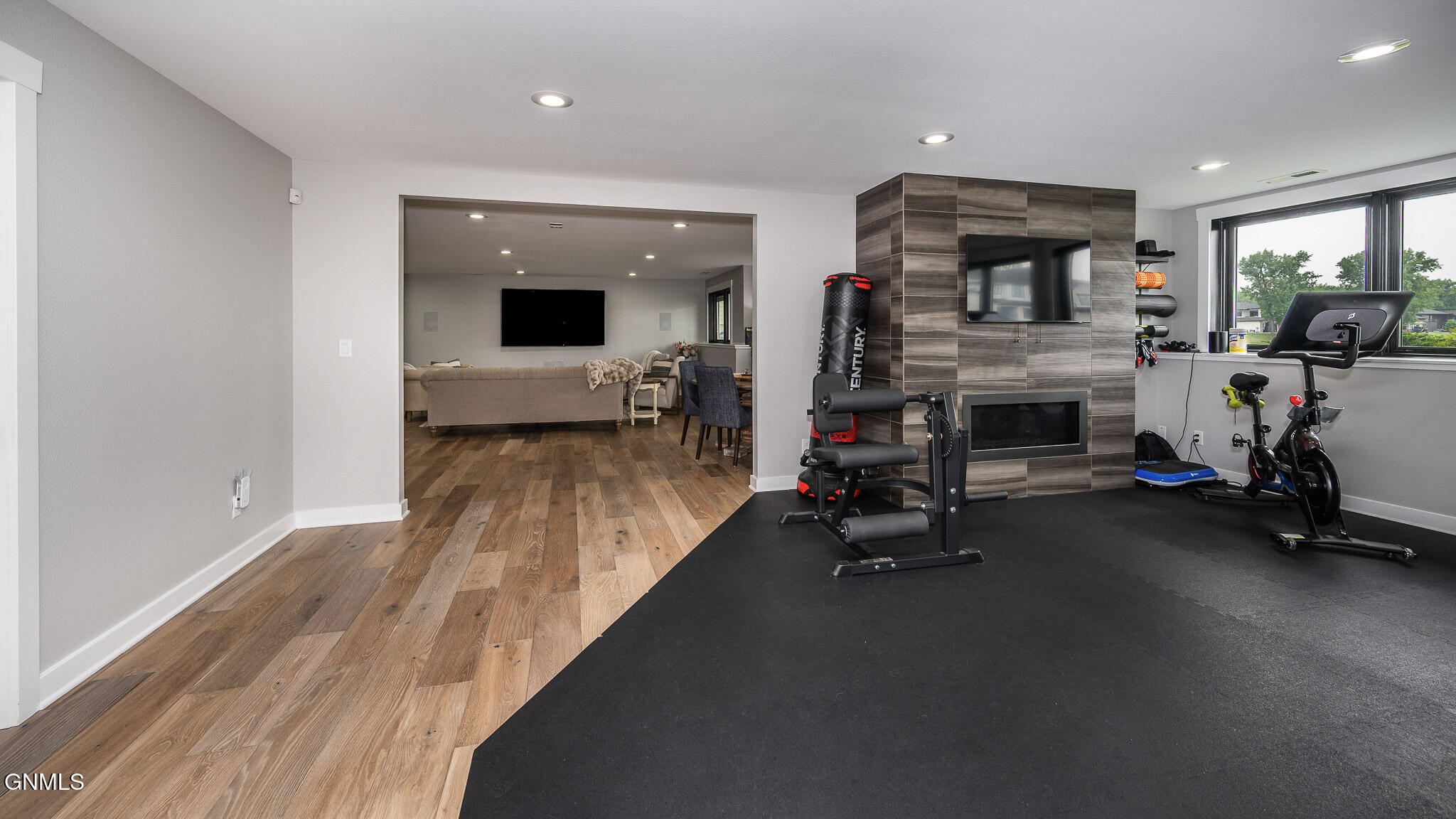 Bismarck, North Dakota, 58504, United States, 6 Bedrooms Bedrooms, ,4 BathroomsBathrooms,Residential,For Sale,1982102