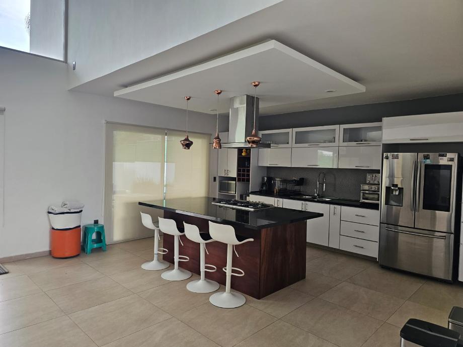 Atlatlahucan, Morelos, 62847, Mexico, 4 Bedrooms Bedrooms, ,4 BathroomsBathrooms,Residential,For Sale,1918557