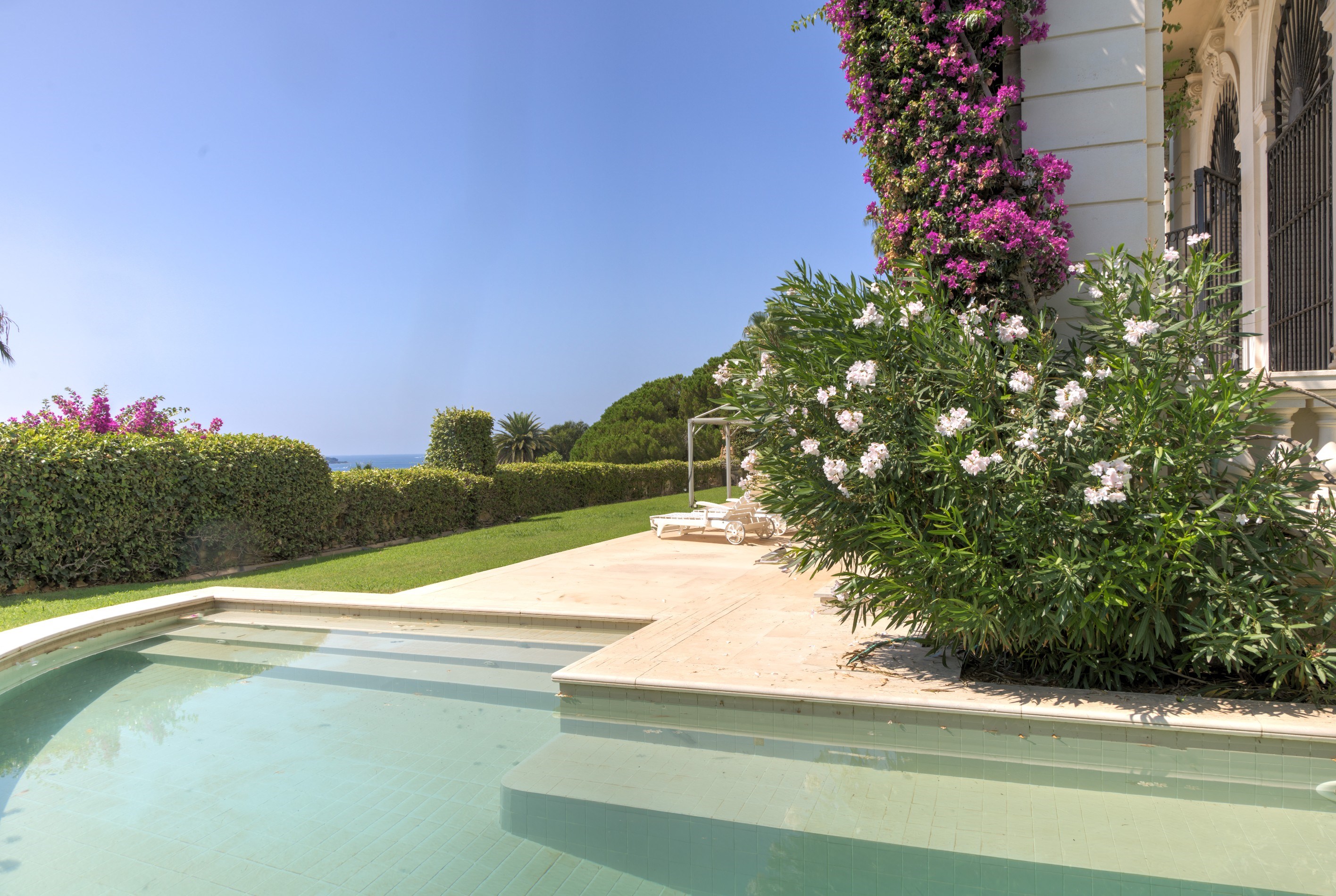  Luxury Cannes Apartment for Sale, Stunning Sea Views, Villa Menier, Private Pool - 物件實景