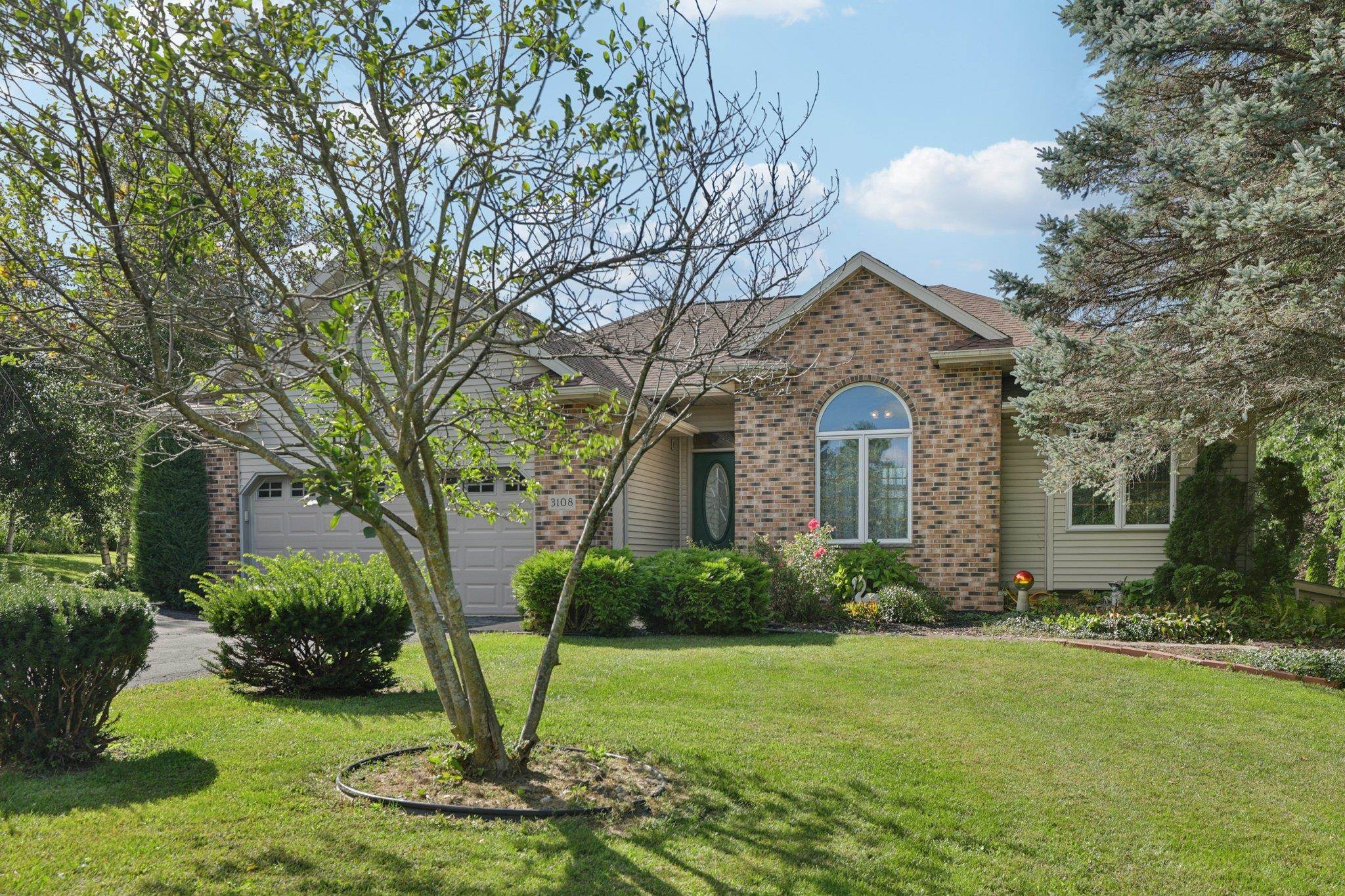 Deforest, Wisconsin, 53532, United States, 3 Bedrooms Bedrooms, ,3 BathroomsBathrooms,Residential,For Sale,1943421